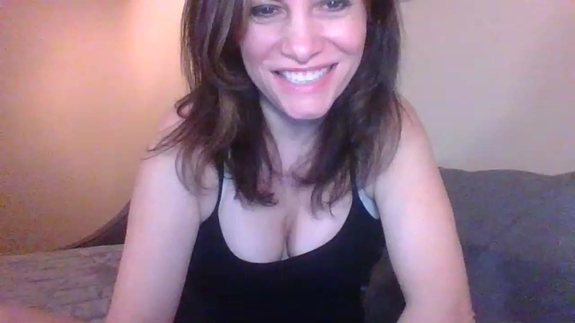 Gallery image thumbnail from LVDOLL's myfreecams stream on, 03/22/2023, 03:06 image 18 of 20