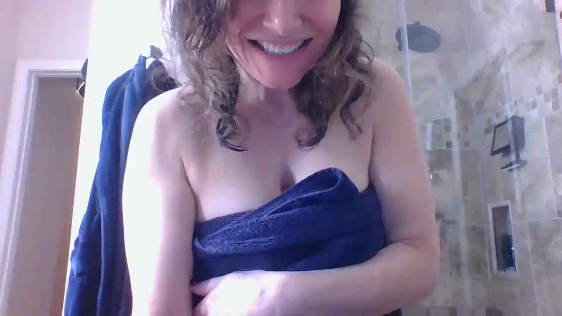 Gallery image thumbnail from LVDOLL's myfreecams stream on, 03/26/2023, 18:42 image 11 of 20
