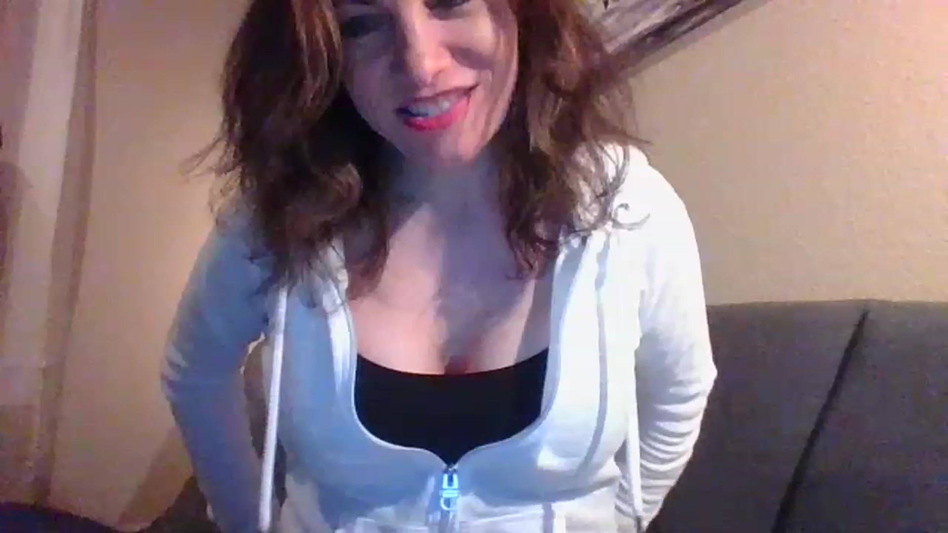Gallery image thumbnail from LVDOLL's myfreecams stream on, 03/28/2023, 04:26 image 19 of 20