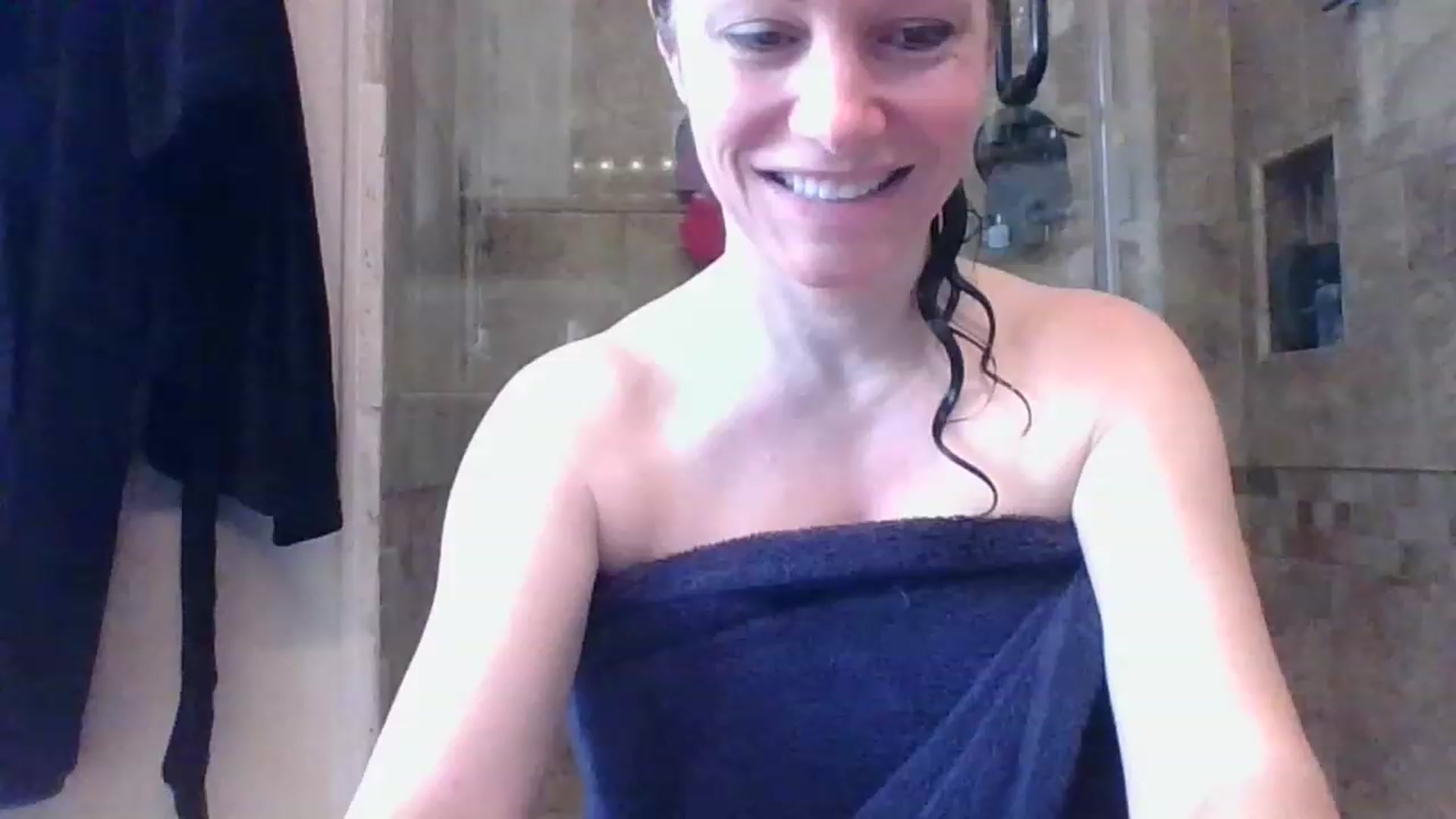 Gallery image thumbnail from LVDOLL's myfreecams stream on, 03/28/2023, 18:01 image 10 of 20