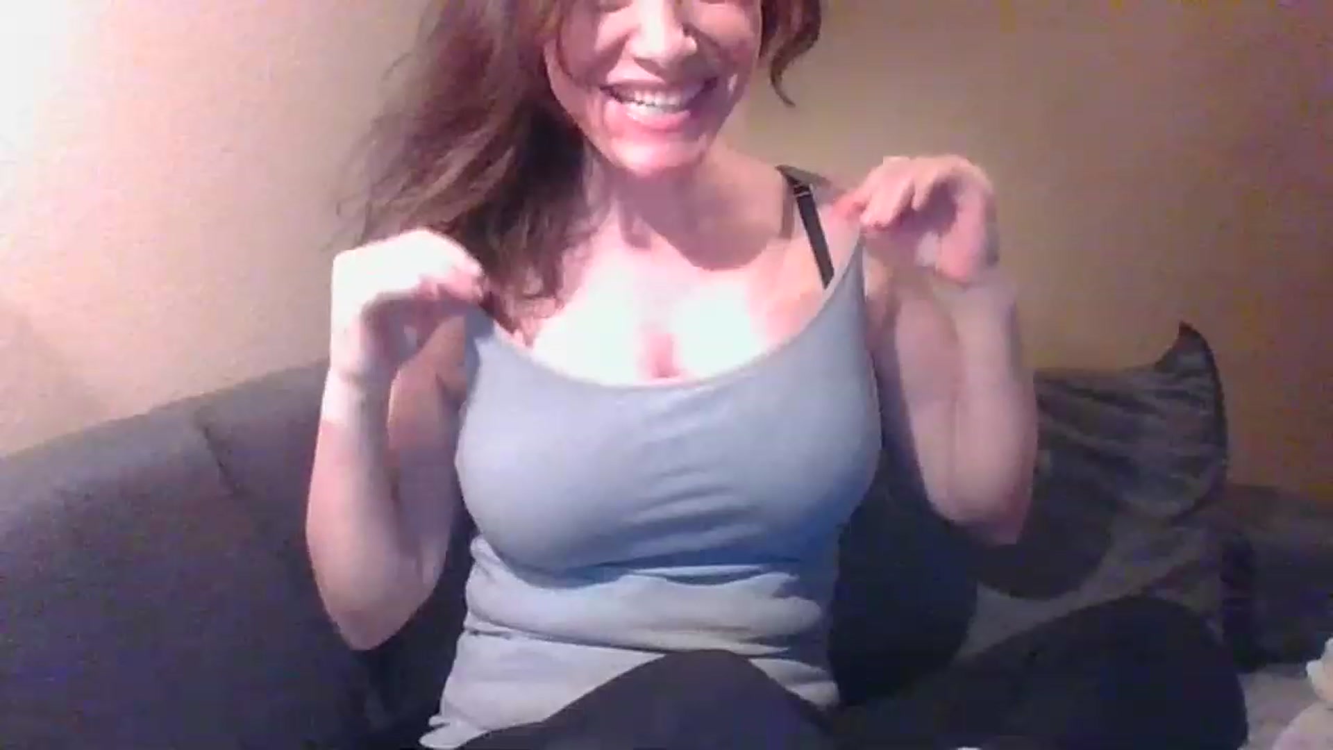 Gallery image thumbnail from LVDOLL's myfreecams stream on, 03/30/2023, 01:55 image 15 of 20