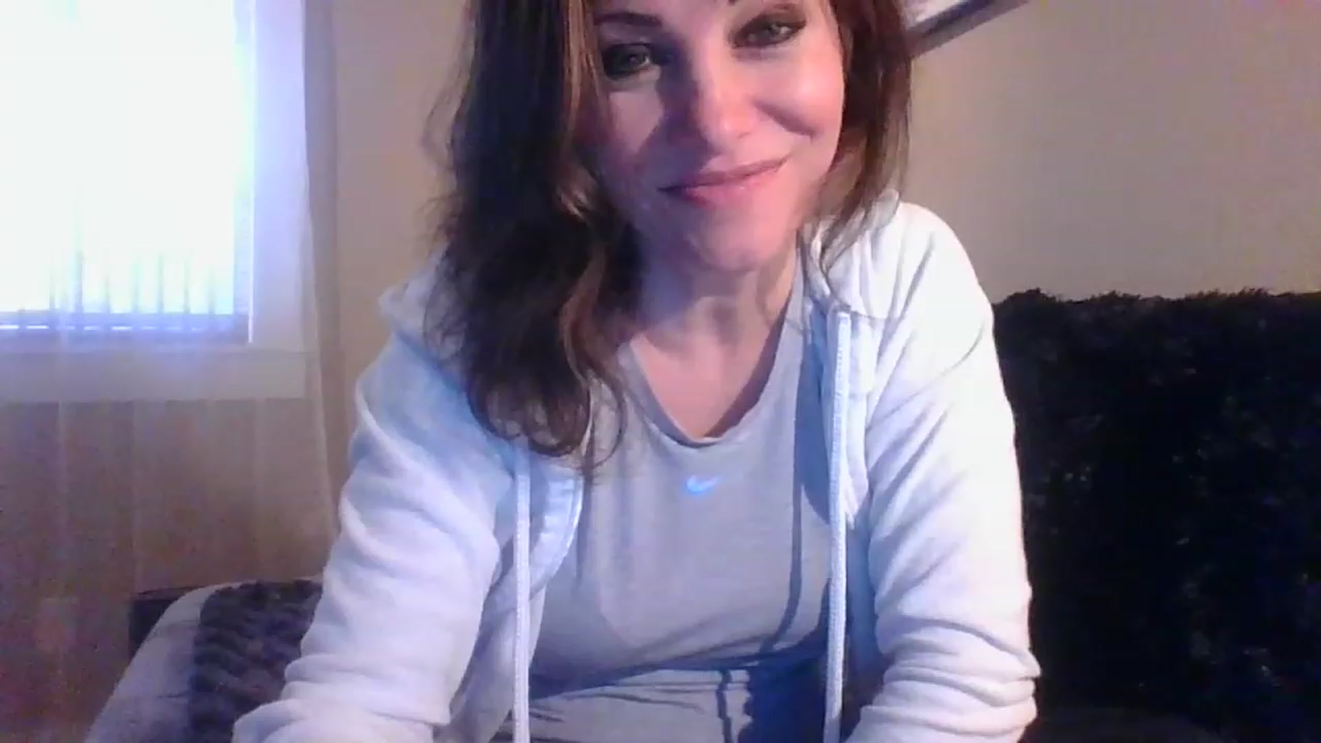 Gallery image thumbnail from LVDOLL's myfreecams stream on, 04/07/2023, 23:53 image 3 of 20