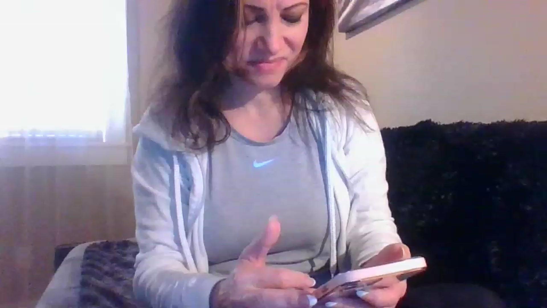 Gallery image thumbnail from LVDOLL's myfreecams stream on, 04/07/2023, 23:53 image 11 of 20