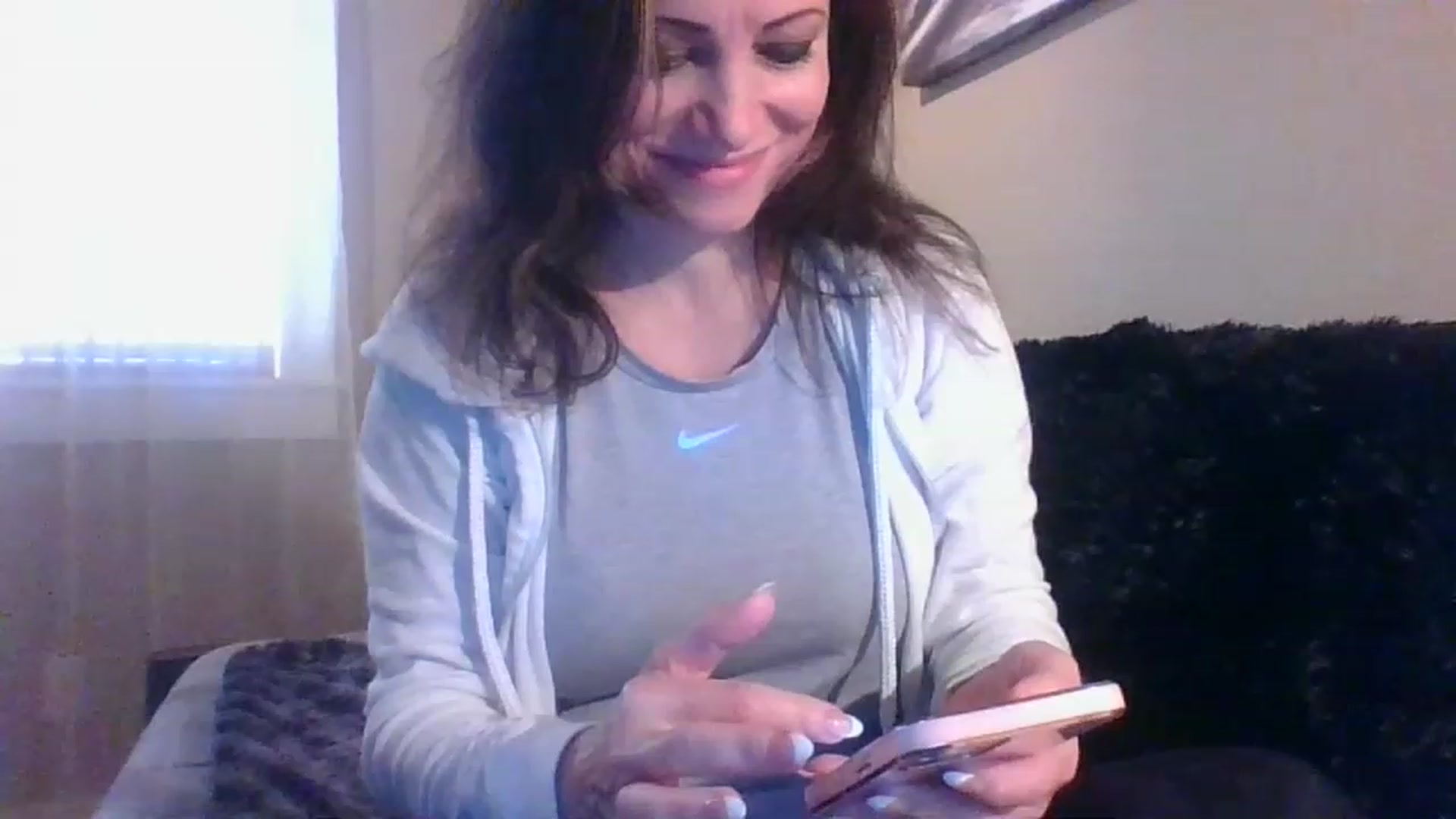 Gallery image thumbnail from LVDOLL's myfreecams stream on, 04/07/2023, 23:53 image 12 of 20