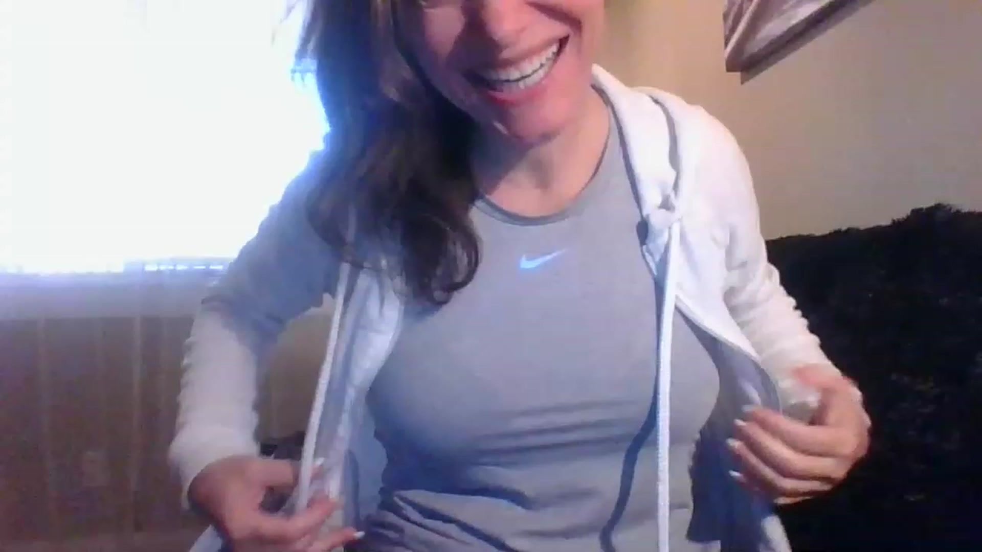 Gallery image thumbnail from LVDOLL's myfreecams stream on, 04/08/2023, 24:27 image 10 of 20