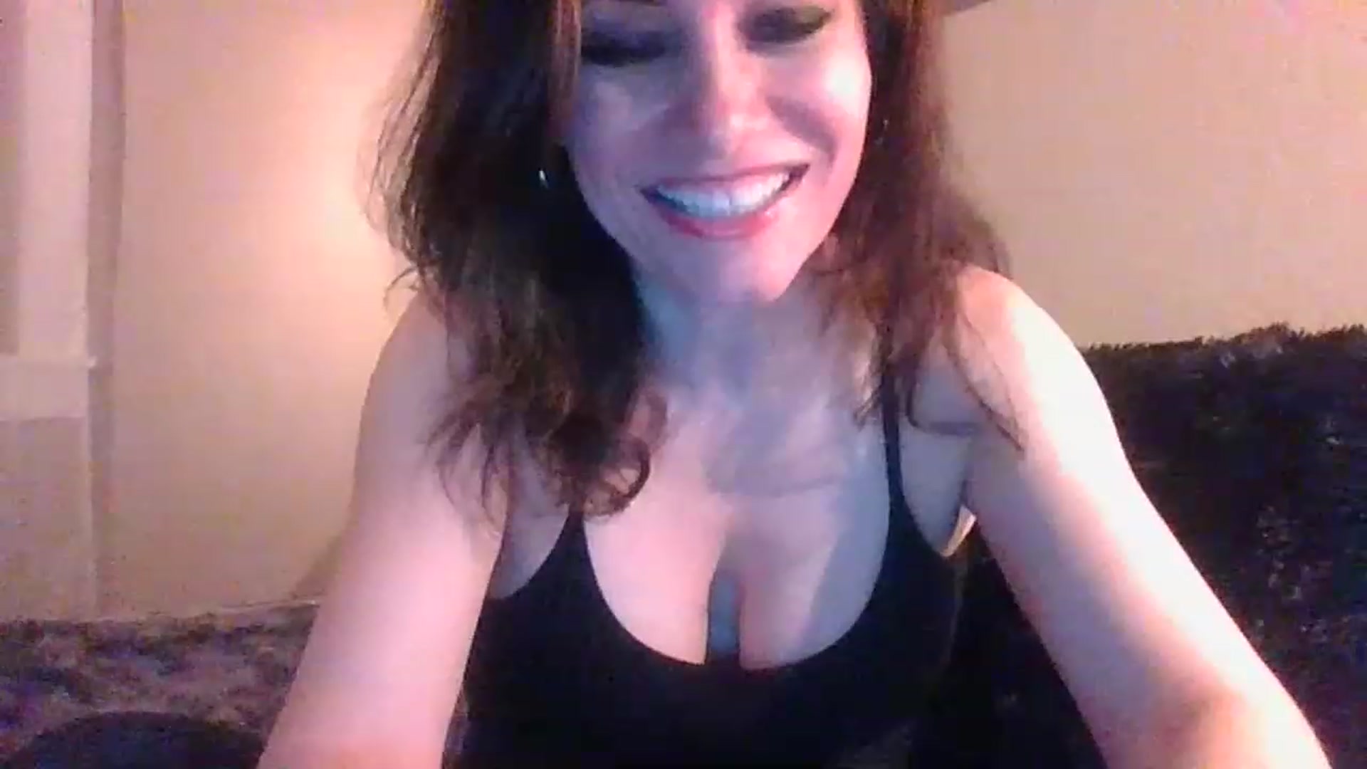 Gallery image thumbnail from LVDOLL's myfreecams stream on, 04/12/2023, 04:46 image 14 of 20