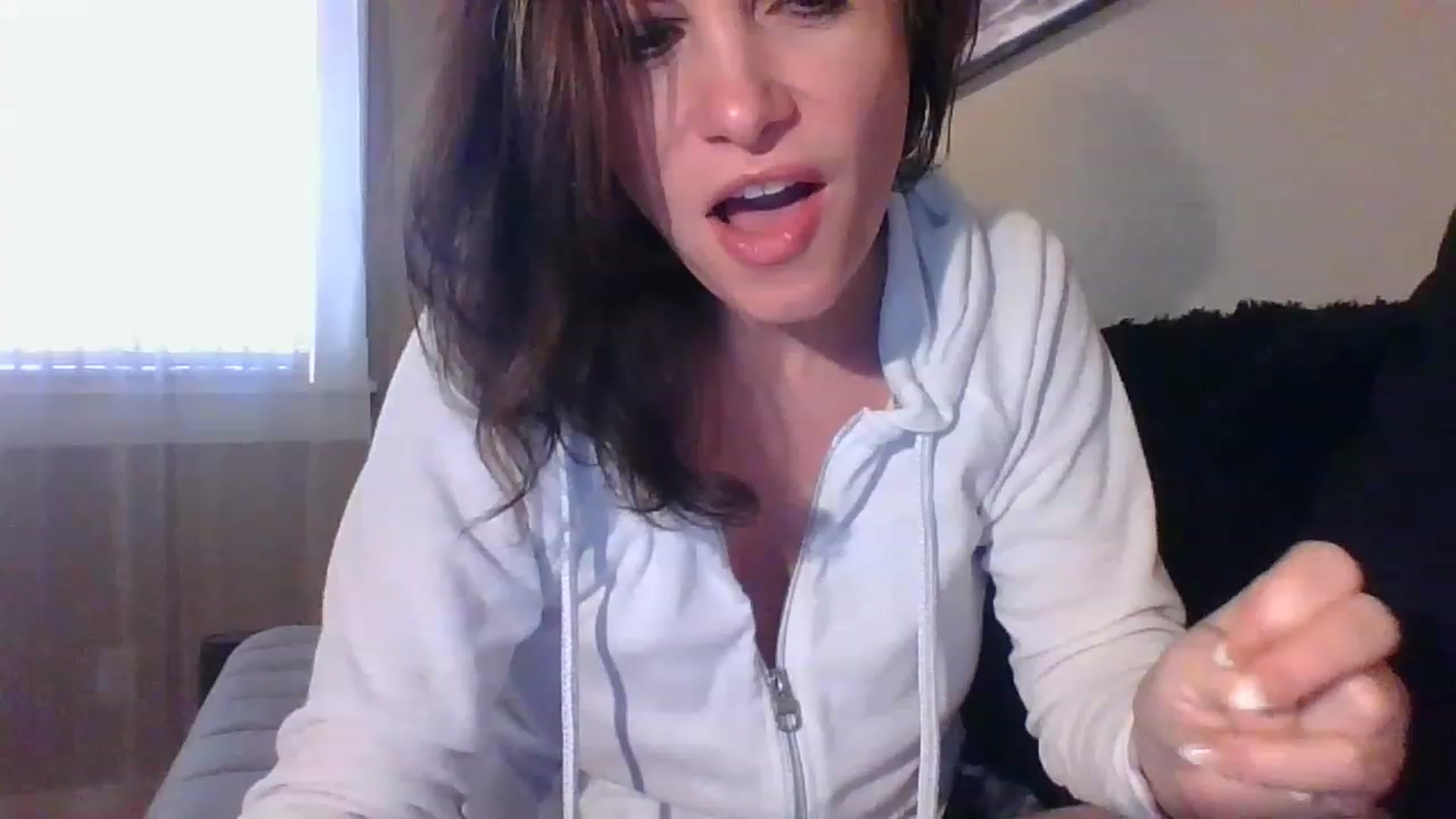 Gallery image thumbnail from LVDOLL's myfreecams stream on, 04/18/2023, 22:45 image 10 of 20