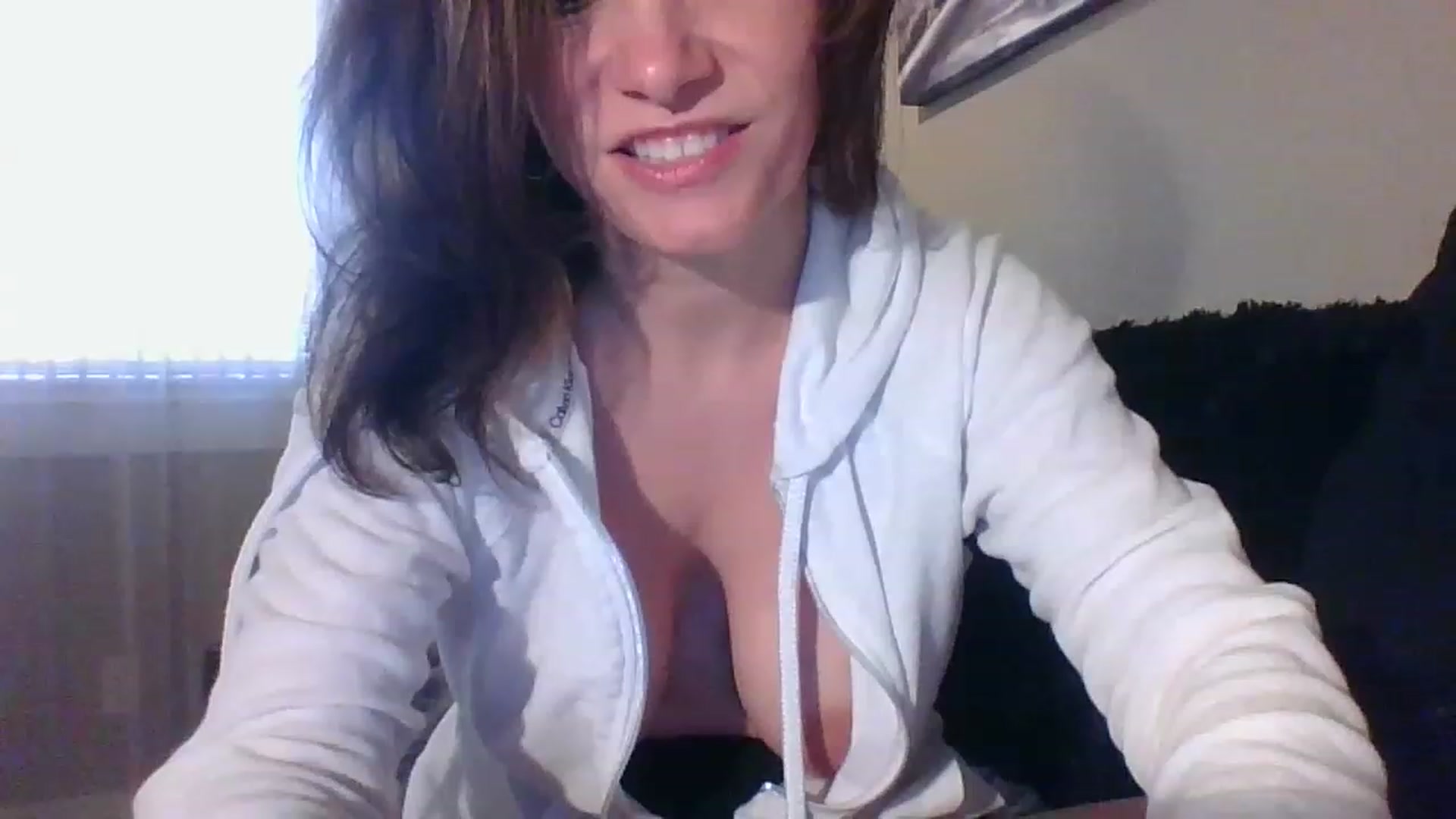 Gallery image thumbnail from LVDOLL's myfreecams stream on, 04/18/2023, 22:45 image 8 of 20