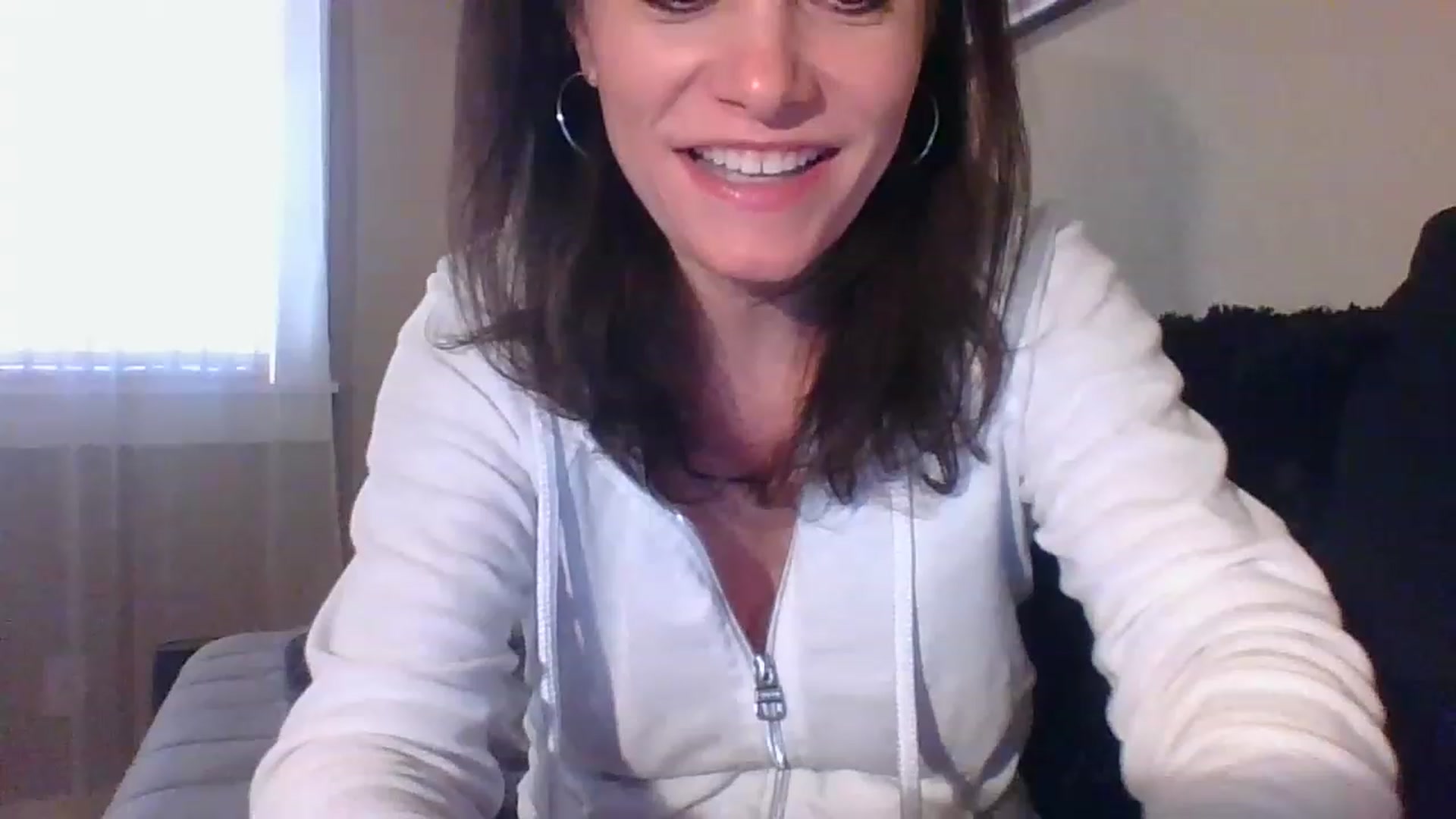 Gallery image thumbnail from LVDOLL's myfreecams stream on, 04/18/2023, 22:45 image 19 of 20