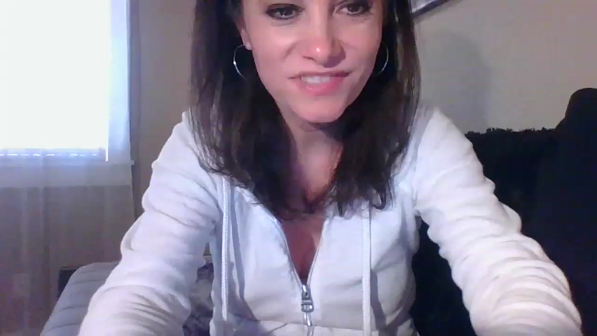 Gallery image thumbnail from LVDOLL's myfreecams stream on, 04/18/2023, 22:45 image 20 of 20