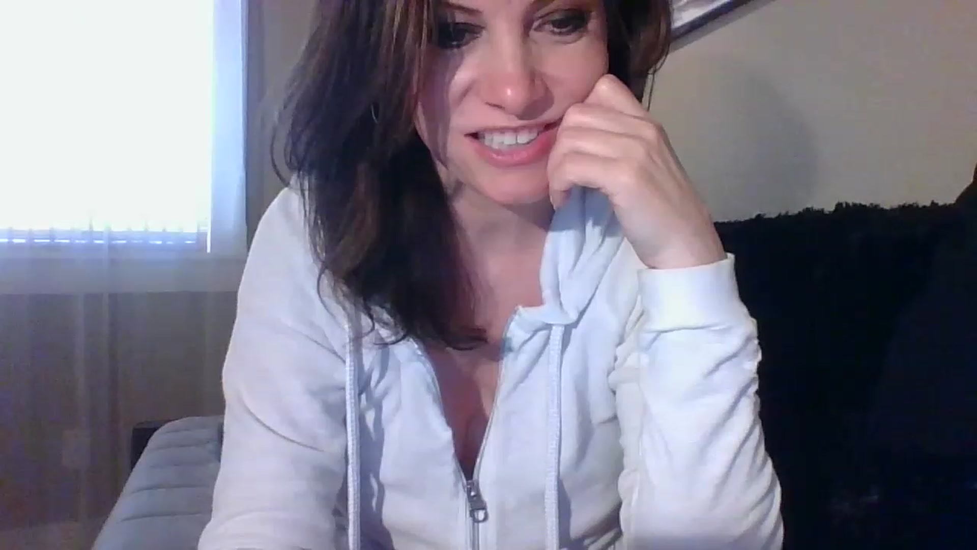 Gallery image thumbnail from LVDOLL's myfreecams stream on, 04/18/2023, 22:45 image 11 of 20