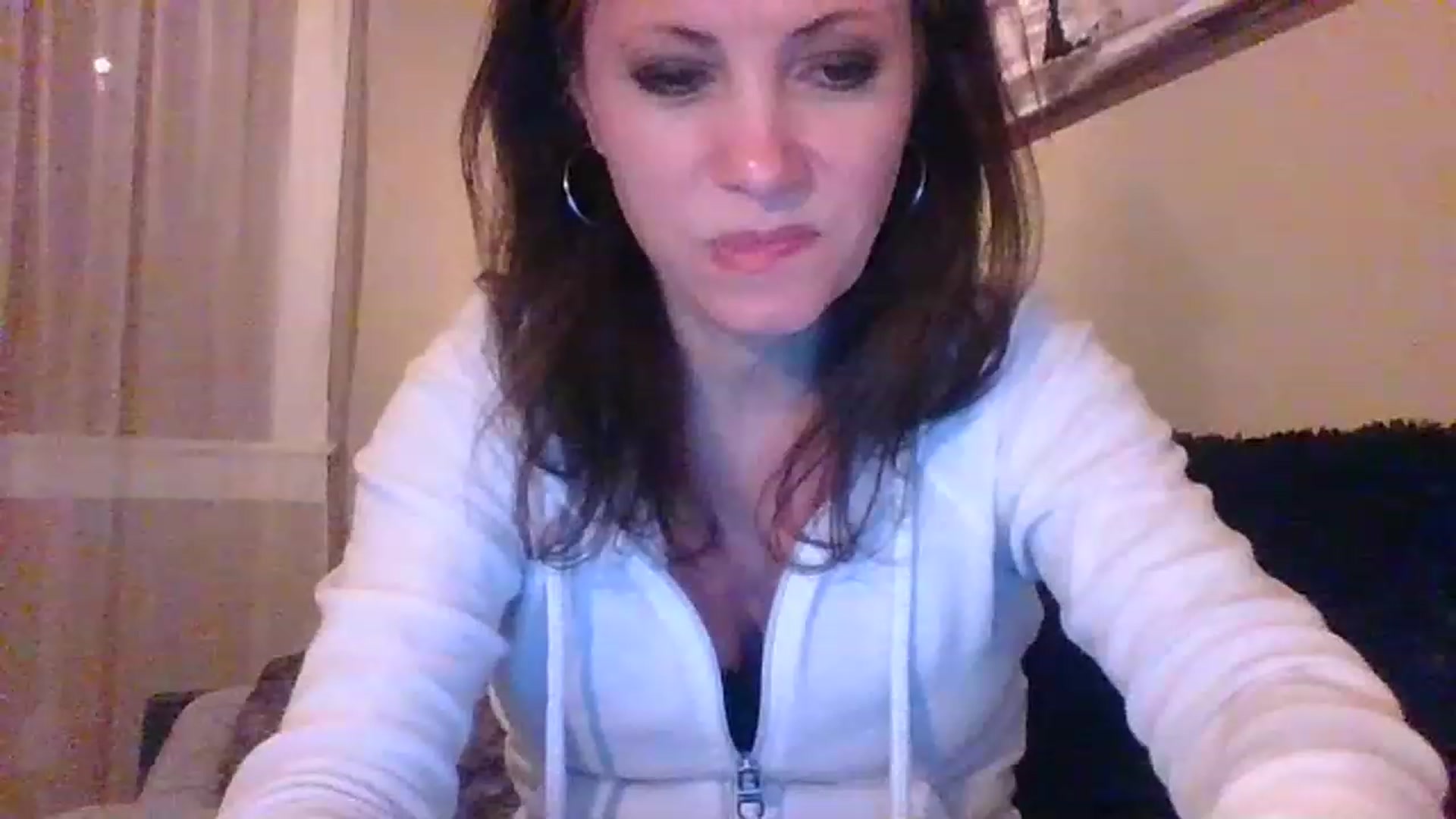 Gallery image thumbnail from LVDOLL's myfreecams stream on, 04/19/2023, 05:50 image 1 of 20