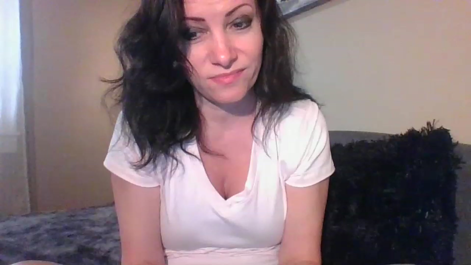 Gallery image thumbnail from LVDOLL's myfreecams stream on, 04/23/2023, 24:10 image 7 of 20