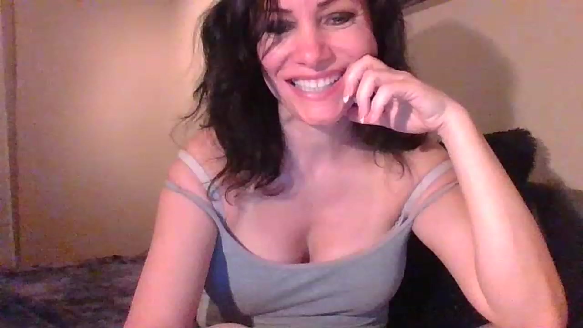 Gallery image thumbnail from LVDOLL's myfreecams stream on, 04/24/2023, 04:16 image 11 of 20
