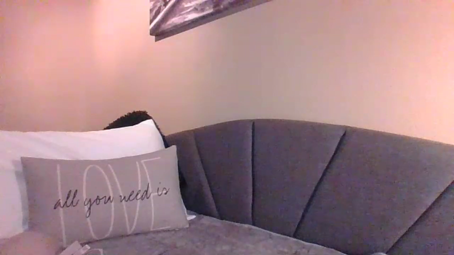 Gallery image thumbnail from LVDOLL's myfreecams stream on, 05/02/2023, 04:03 image 17 of 20