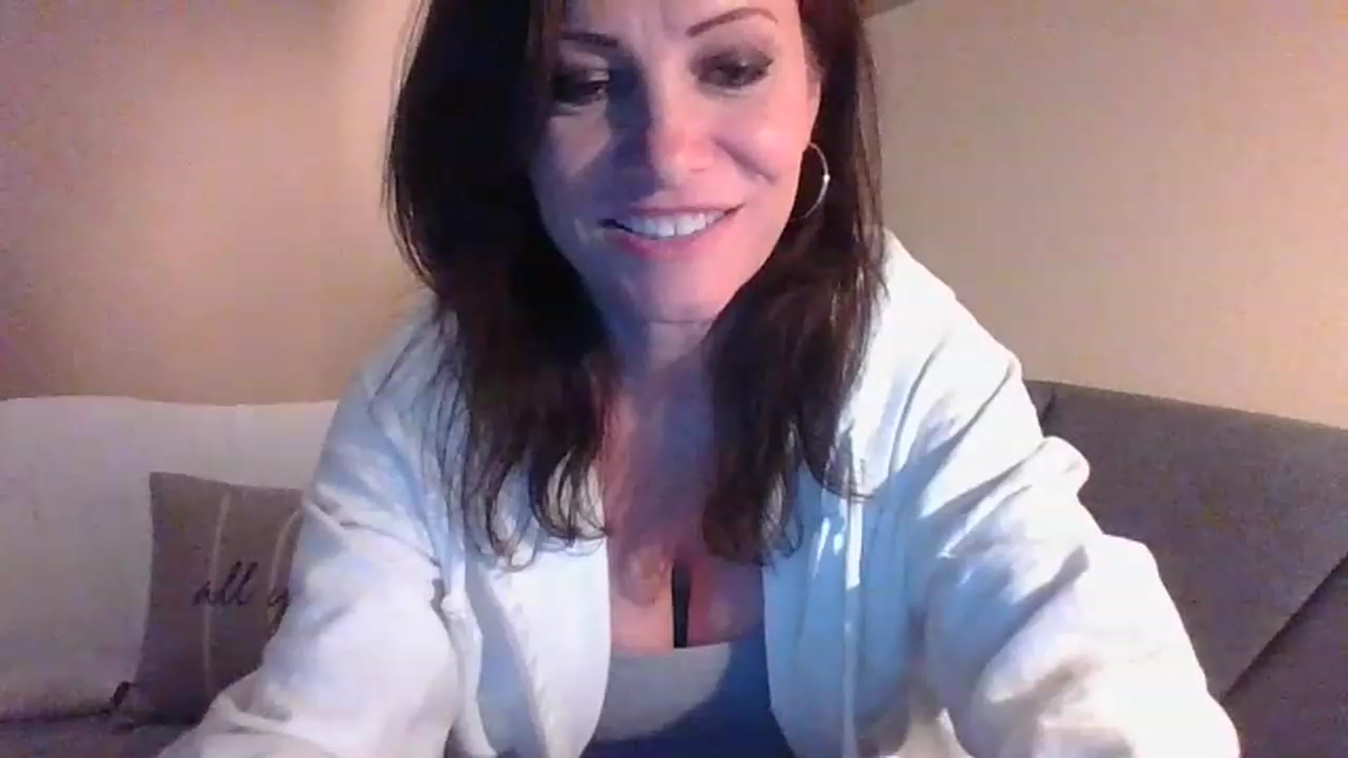 Gallery image thumbnail from LVDOLL's myfreecams stream on, 05/03/2023, 03:14 image 9 of 20