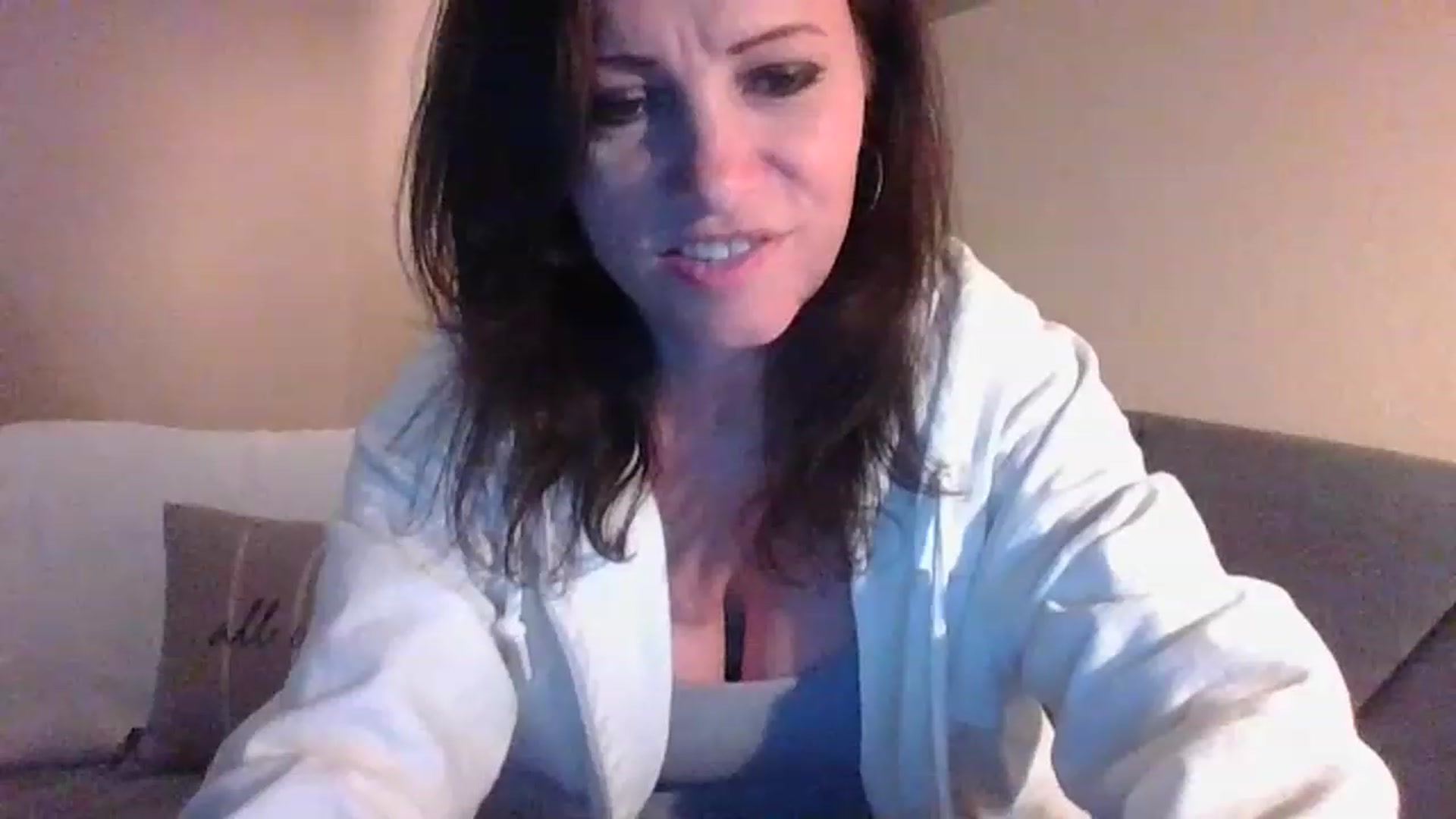 Gallery image thumbnail from LVDOLL's myfreecams stream on, 05/03/2023, 03:14 image 7 of 20
