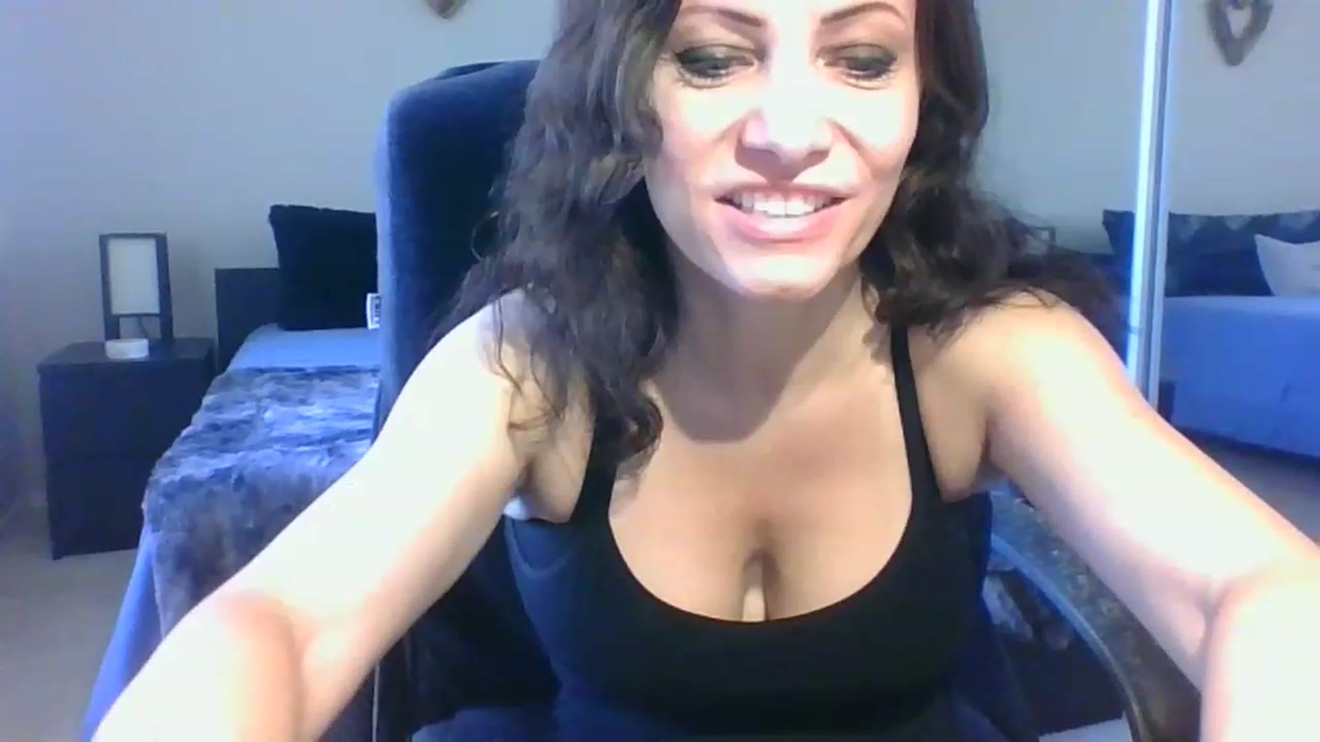 Gallery image thumbnail from LVDOLL's myfreecams stream on, 05/06/2023, 23:04 image 5 of 20