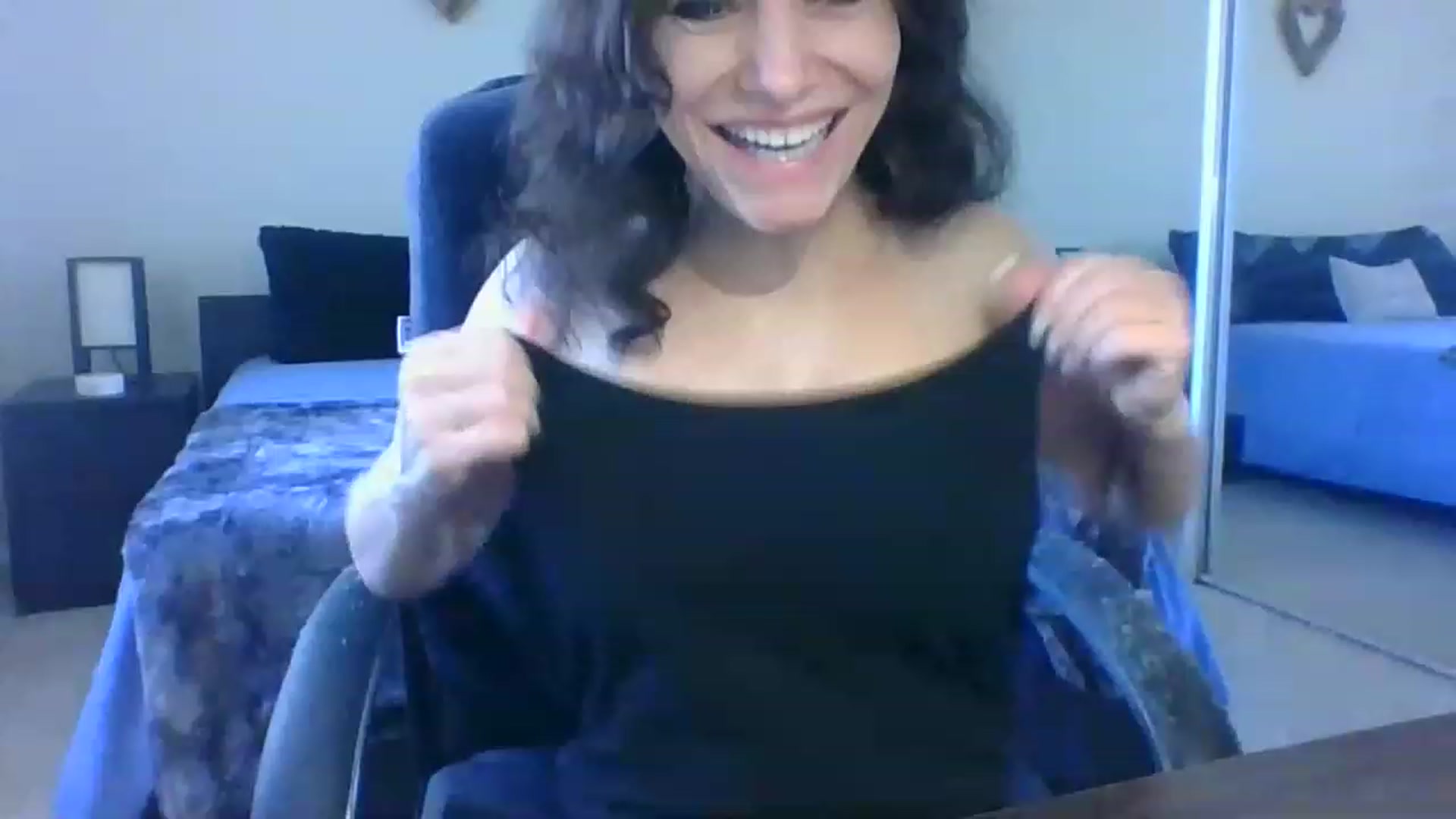 Gallery image thumbnail from LVDOLL's myfreecams stream on, 05/06/2023, 23:04 image 8 of 20