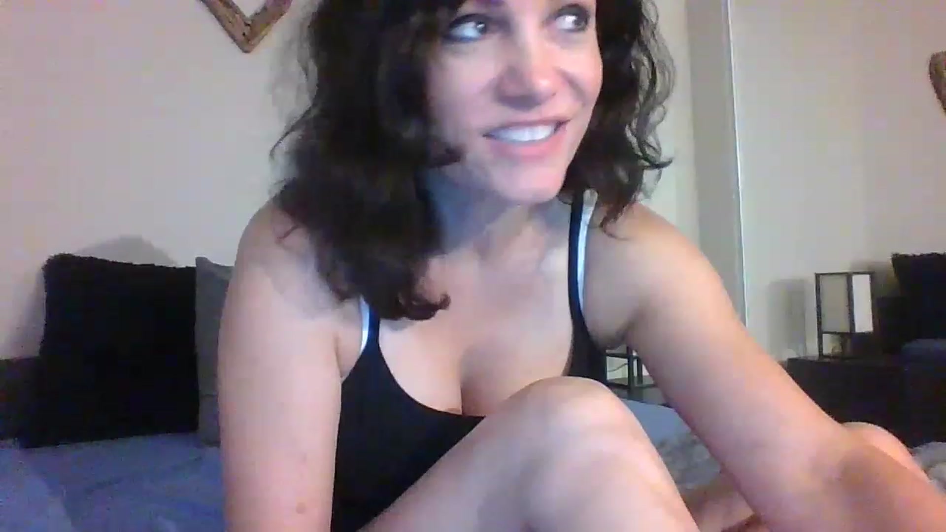 Gallery image thumbnail from LVDOLL's myfreecams stream on, 06/01/2023, 02:50 image 12 of 20