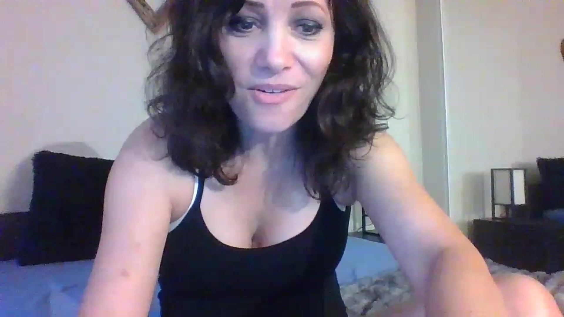 Gallery image thumbnail from LVDOLL's myfreecams stream on, 06/01/2023, 02:50 image 4 of 20