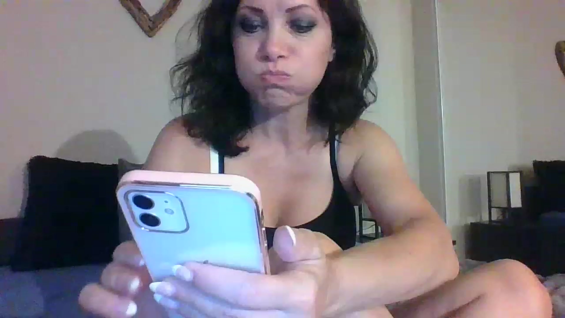 Gallery image thumbnail from LVDOLL's myfreecams stream on, 06/01/2023, 02:50 image 14 of 20