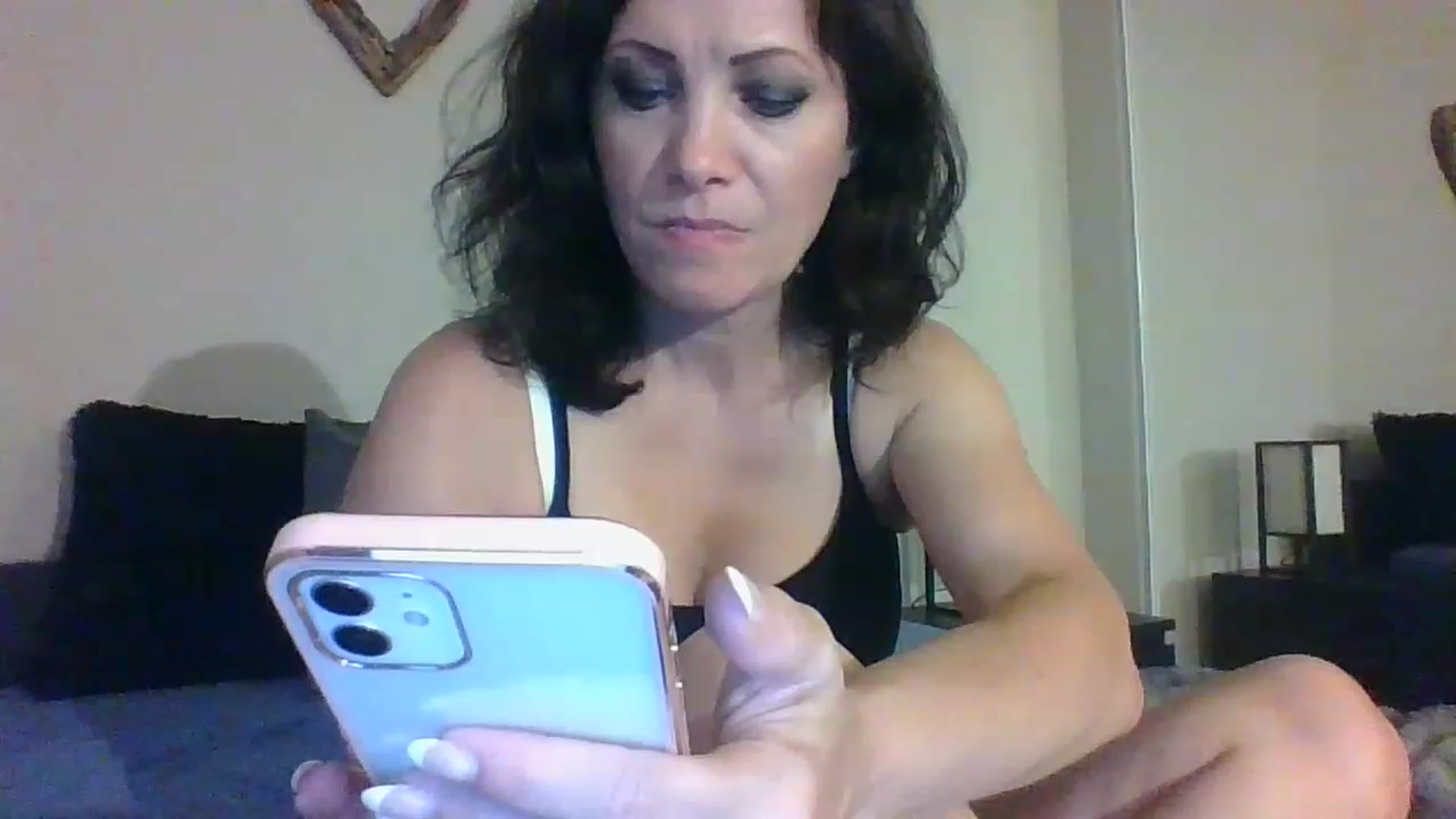 Gallery image thumbnail from LVDOLL's myfreecams stream on, 06/01/2023, 02:50 image 15 of 20