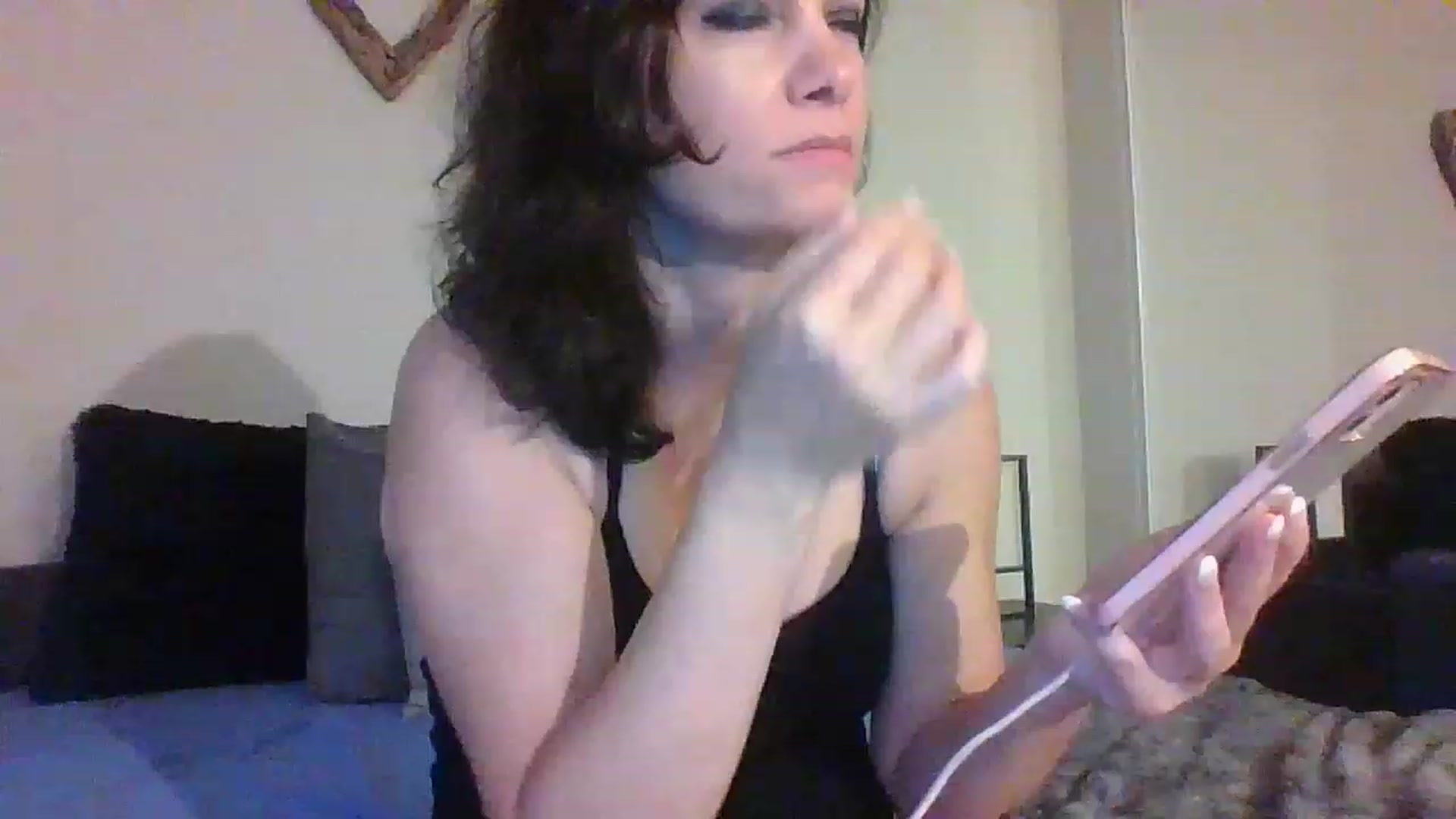 Gallery image thumbnail from LVDOLL's myfreecams stream on, 06/01/2023, 02:50 image 8 of 20