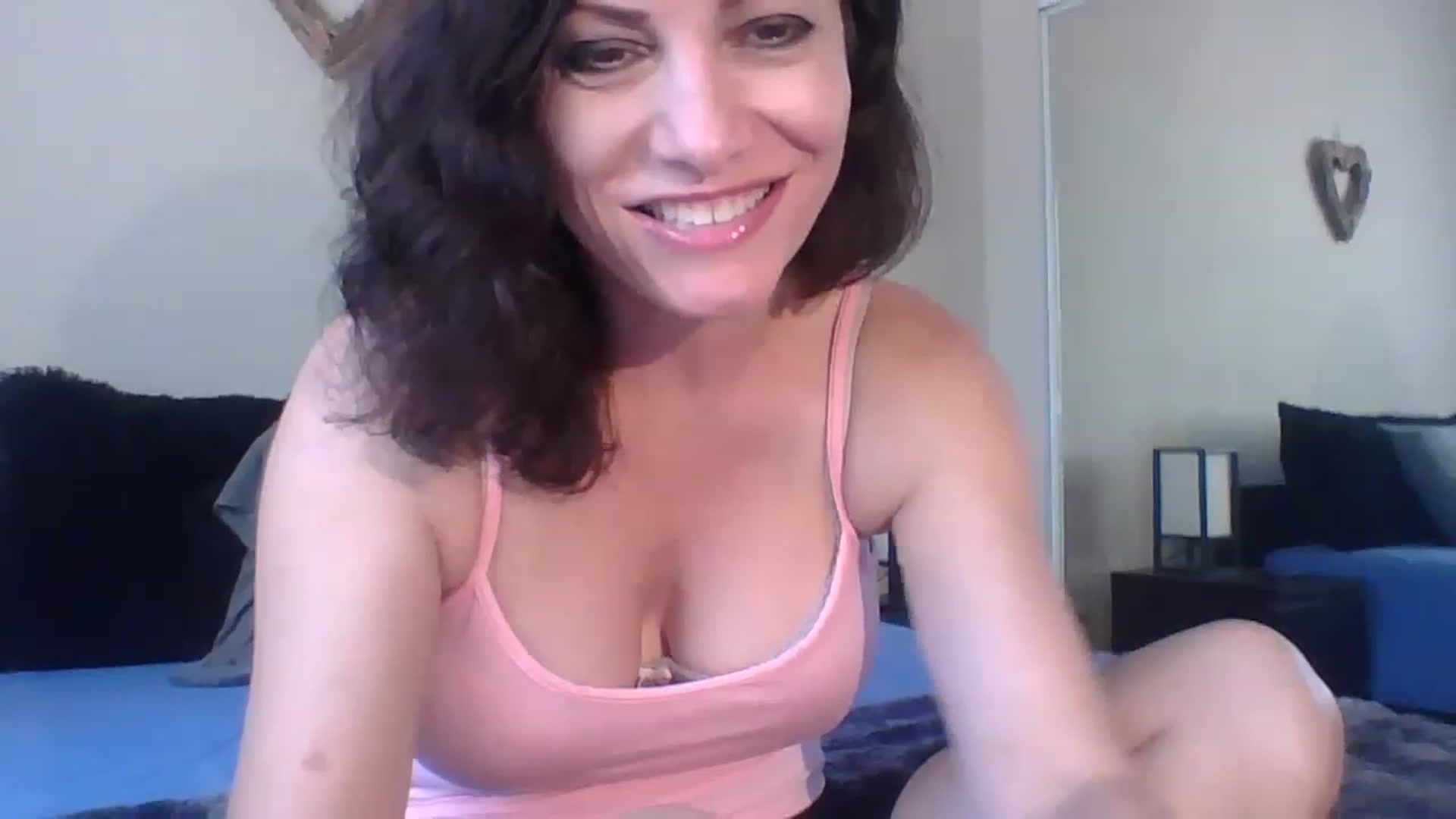Gallery image thumbnail from LVDOLL's myfreecams stream on, 06/02/2023, 19:45 image 13 of 20
