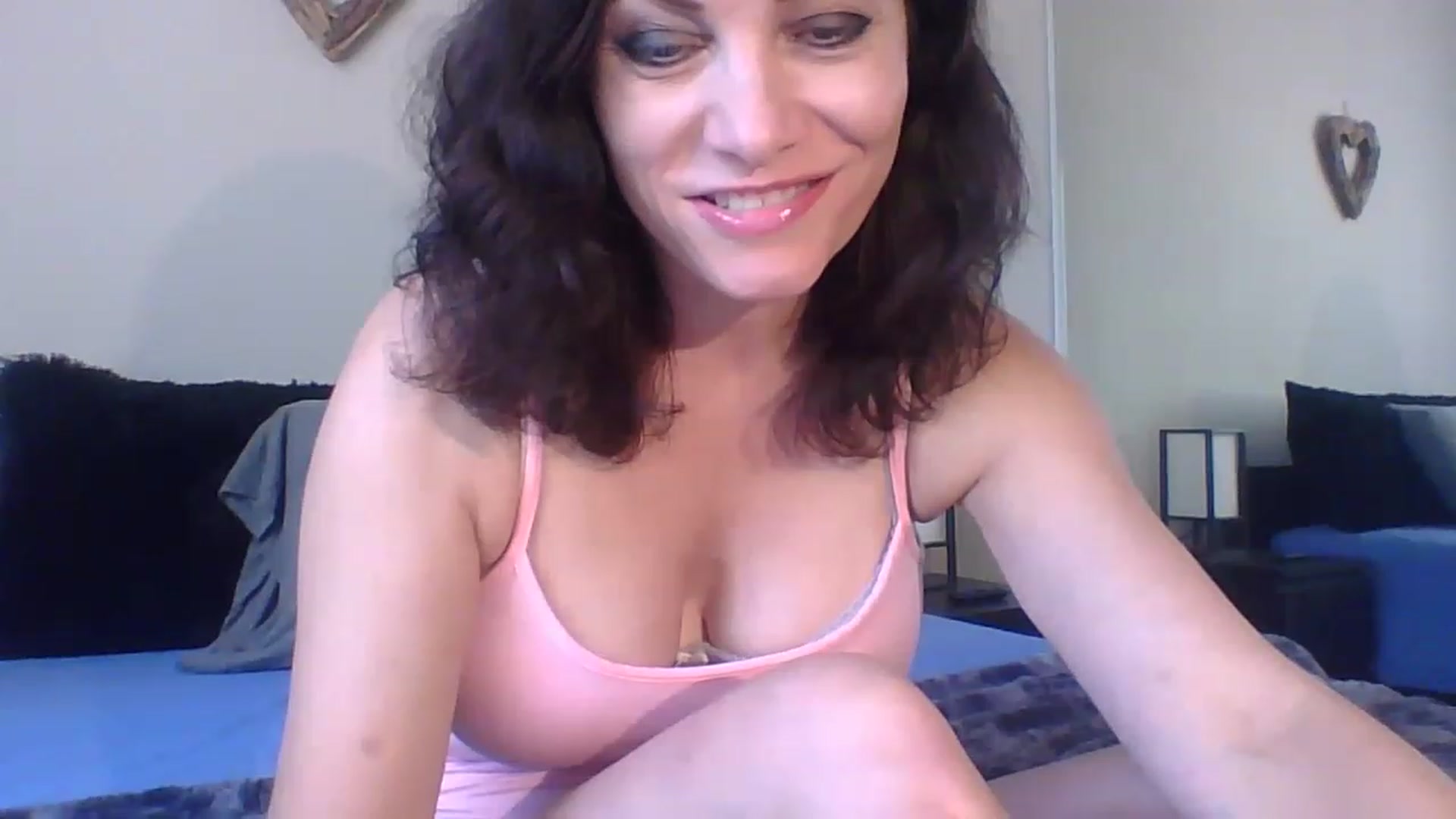 Gallery image thumbnail from LVDOLL's myfreecams stream on, 06/02/2023, 19:45 image 12 of 20
