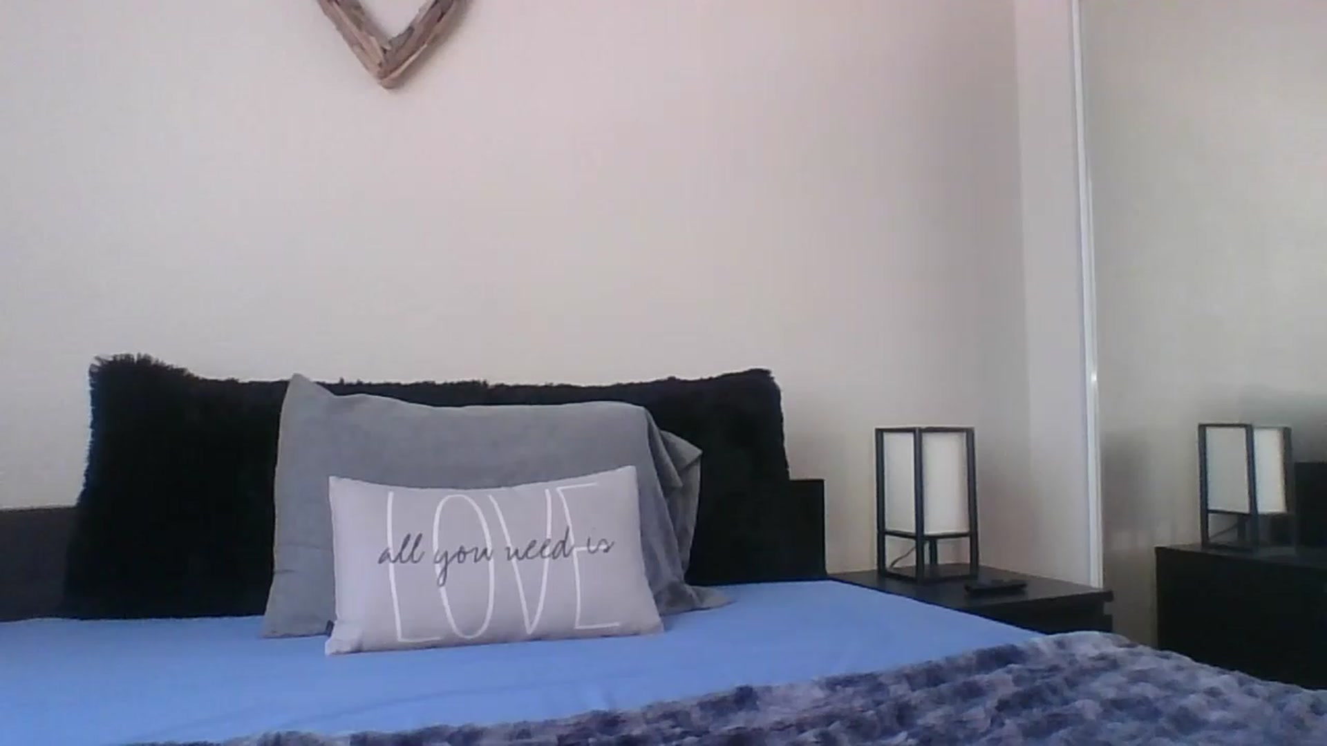 Gallery image thumbnail from LVDOLL's myfreecams stream on, 06/02/2023, 21:28 image 14 of 20