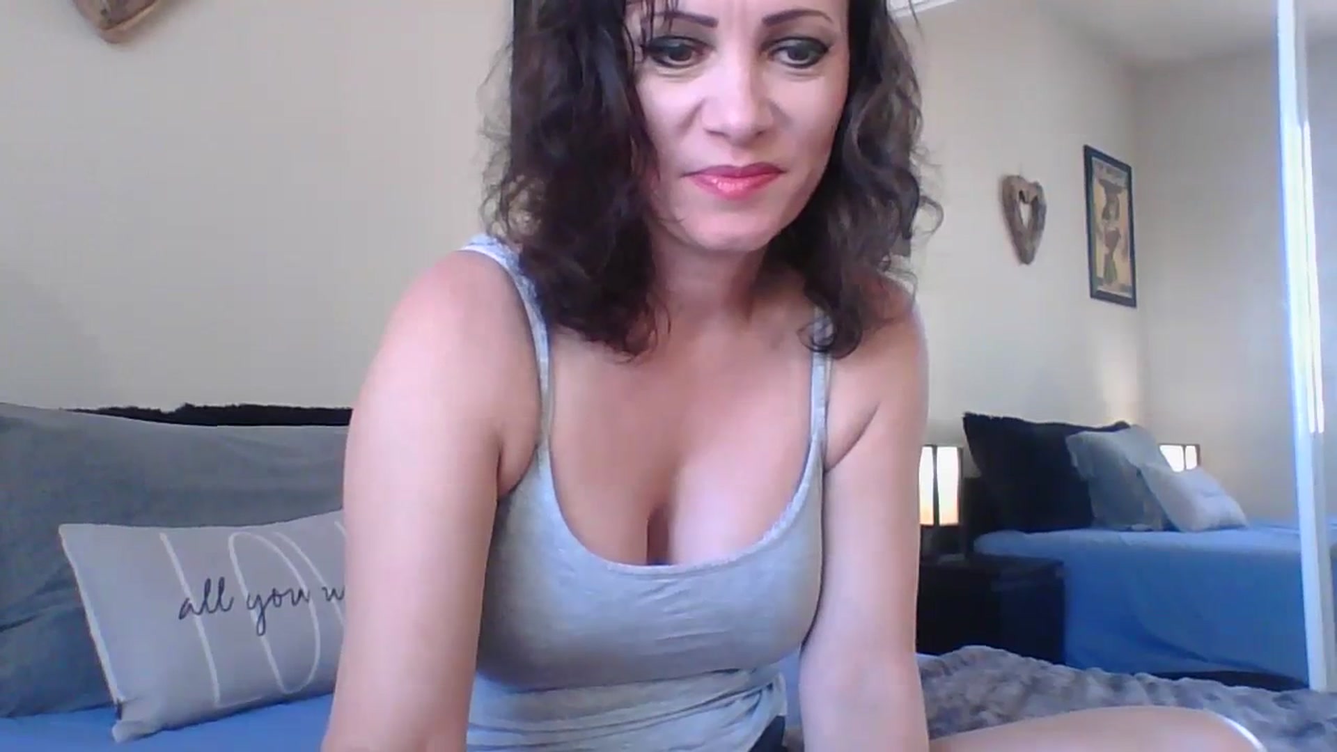 Gallery image thumbnail from LVDOLL's myfreecams stream on, 06/06/2023, 22:06 image 19 of 20