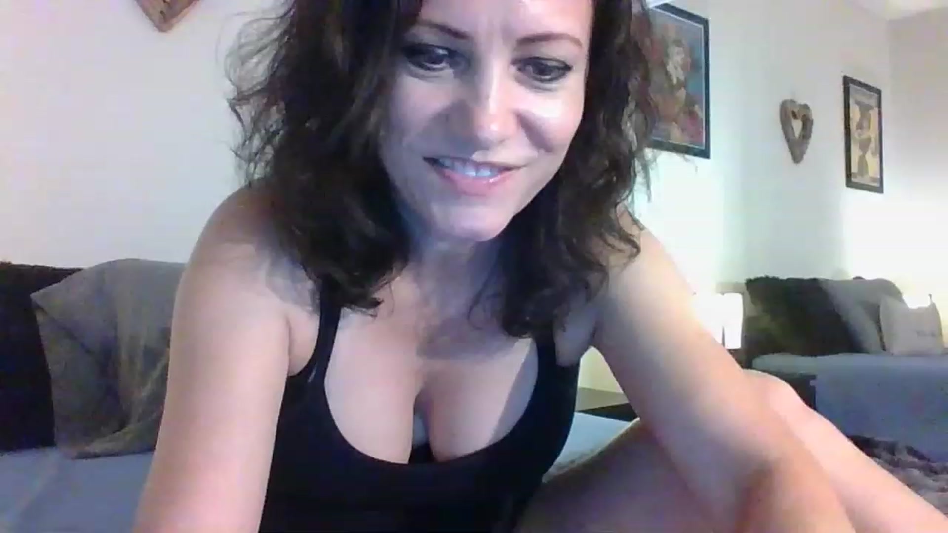 Gallery image thumbnail from LVDOLL's myfreecams stream on, 06/08/2023, 03:14 image 13 of 20