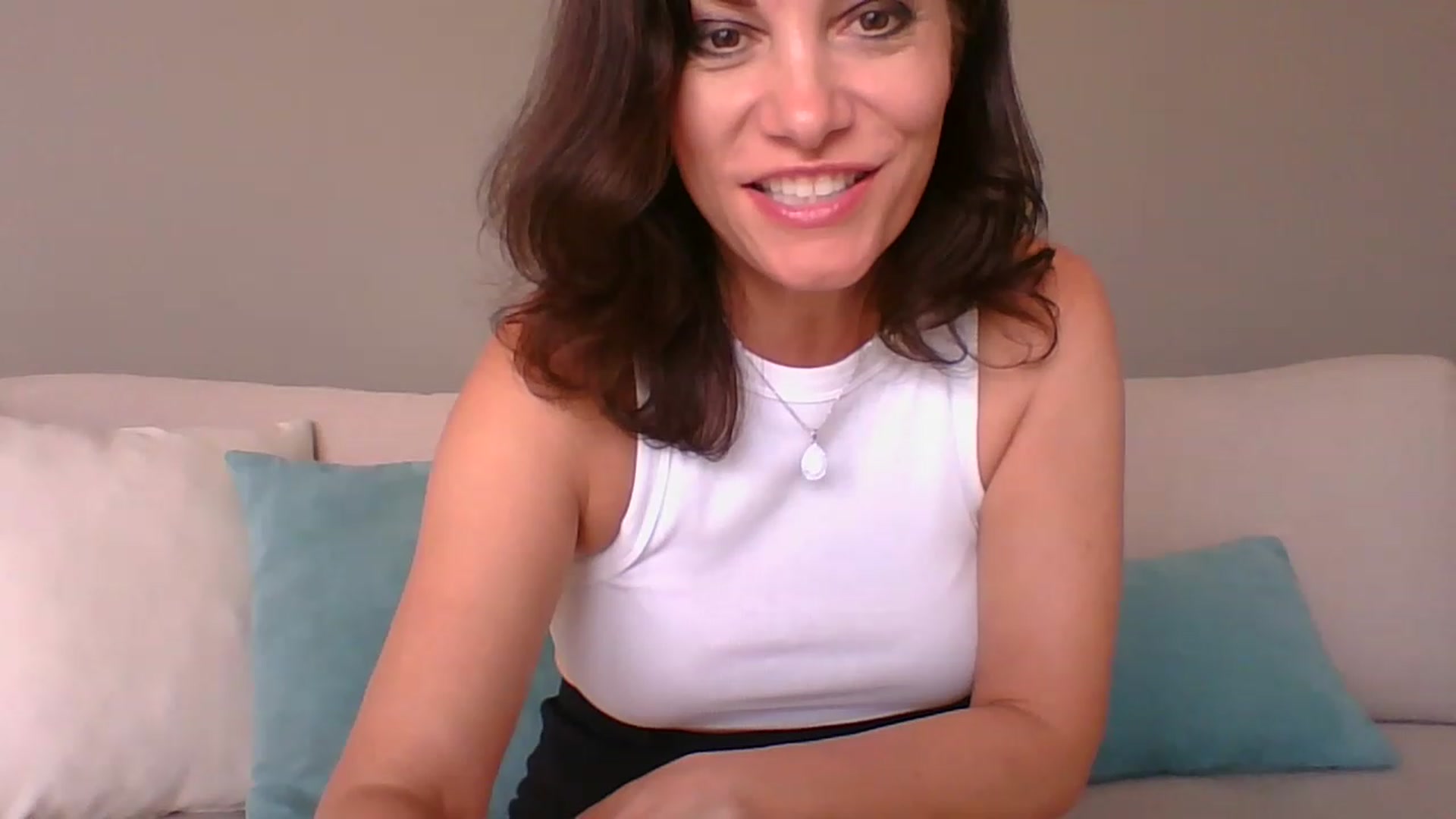 Gallery image thumbnail from LVDOLL's myfreecams stream on, 06/18/2023, 19:53 image 15 of 20