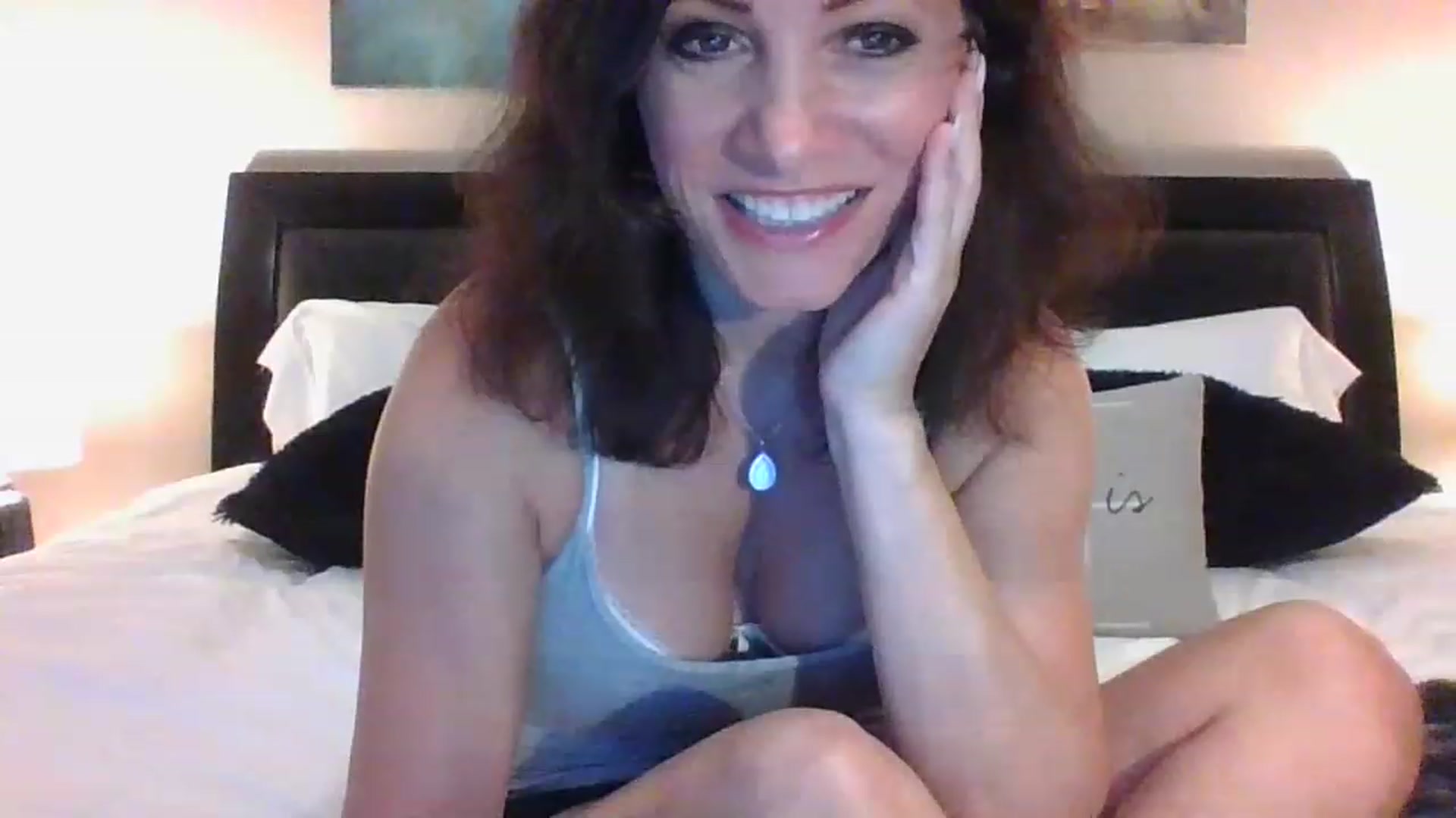 Gallery image thumbnail from LVDOLL's myfreecams stream on, 06/21/2023, 03:13 image 15 of 20
