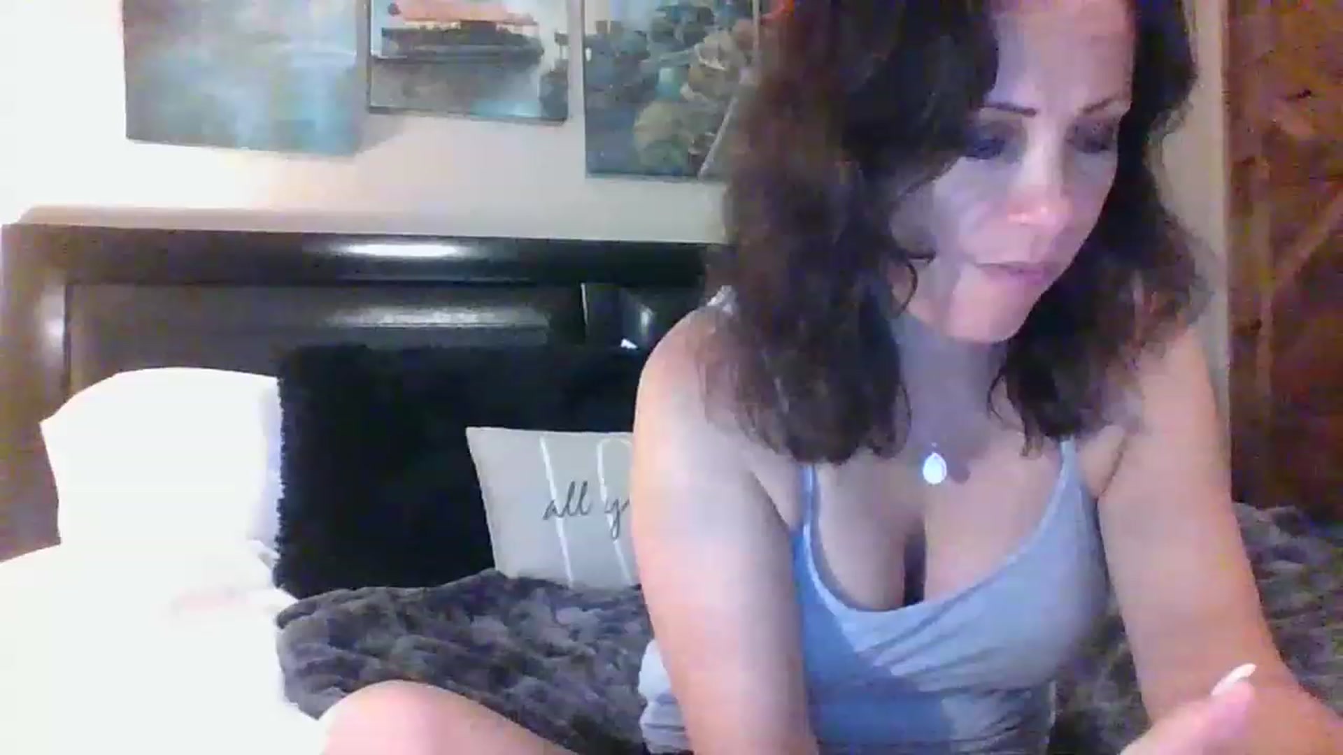 Gallery image thumbnail from LVDOLL's myfreecams stream on, 06/21/2023, 03:13 image 10 of 20