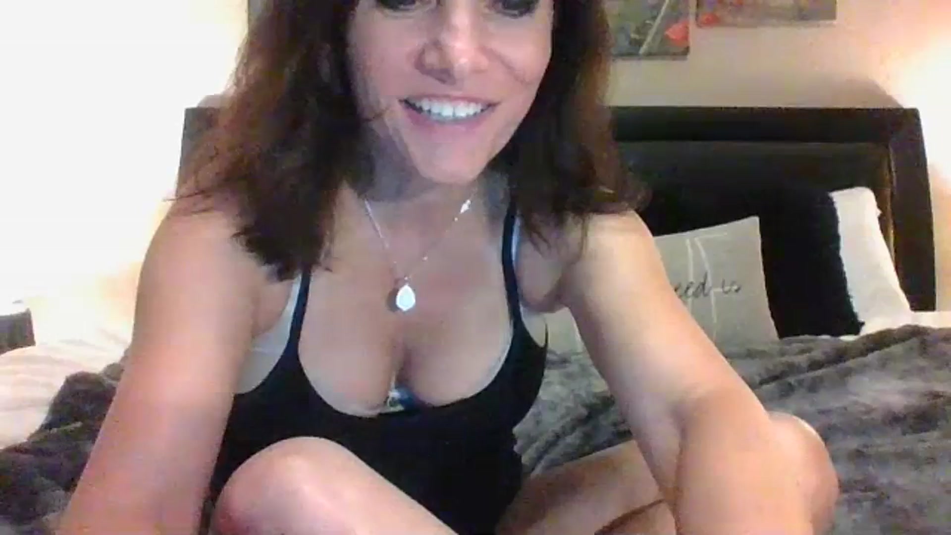 Gallery image thumbnail from LVDOLL's myfreecams stream on, 06/27/2023, 06:33 image 13 of 20