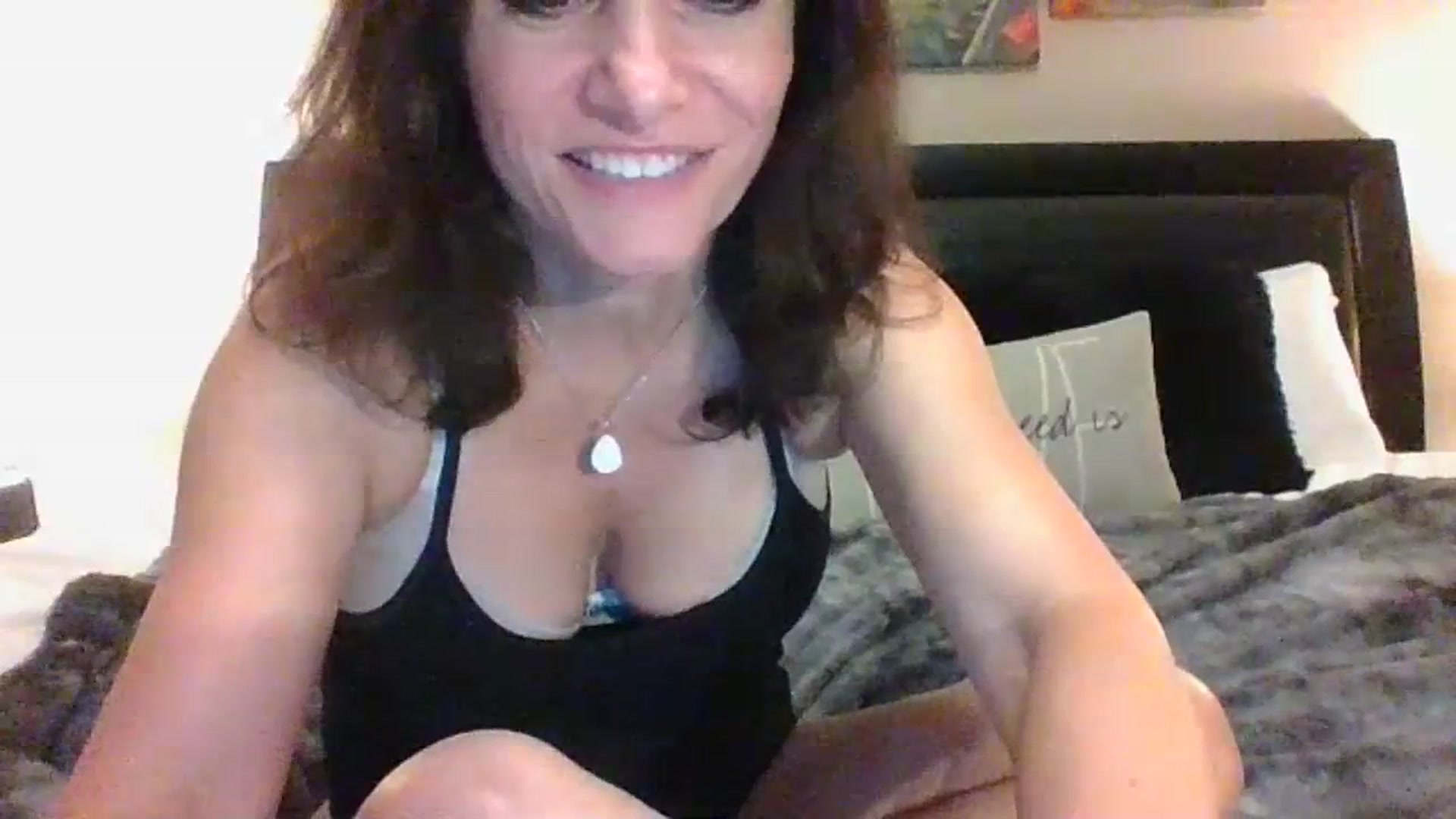 Gallery image thumbnail from LVDOLL's myfreecams stream on, 06/27/2023, 06:33 image 19 of 20