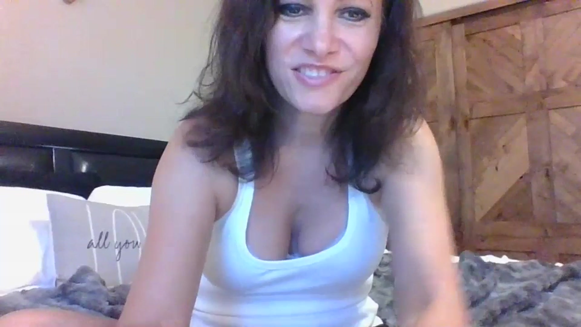 Gallery image thumbnail from LVDOLL's myfreecams stream on, 07/16/2023, 24:05 image 2 of 20
