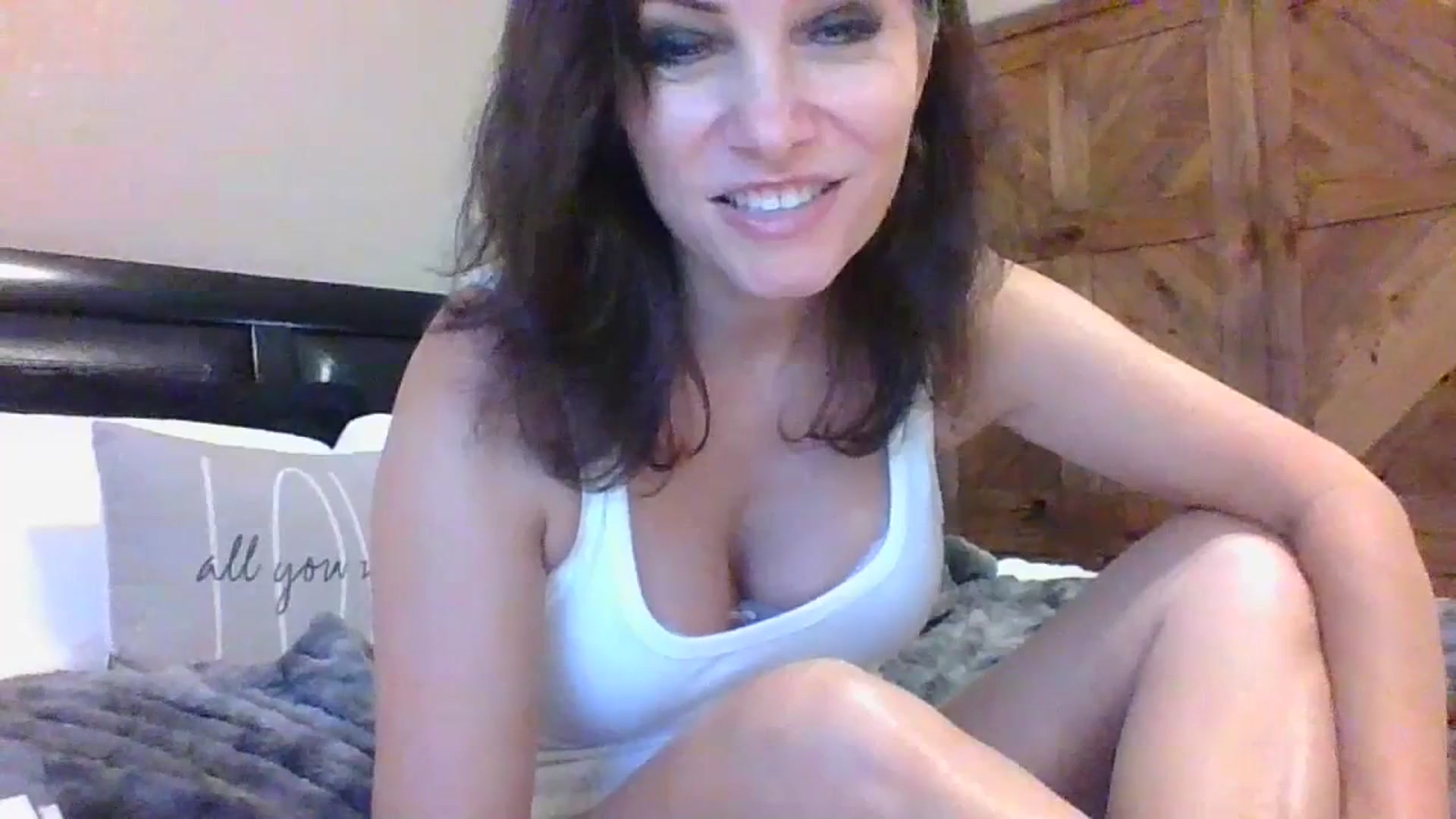 Gallery image thumbnail from LVDOLL's myfreecams stream on, 07/16/2023, 24:05 image 8 of 20
