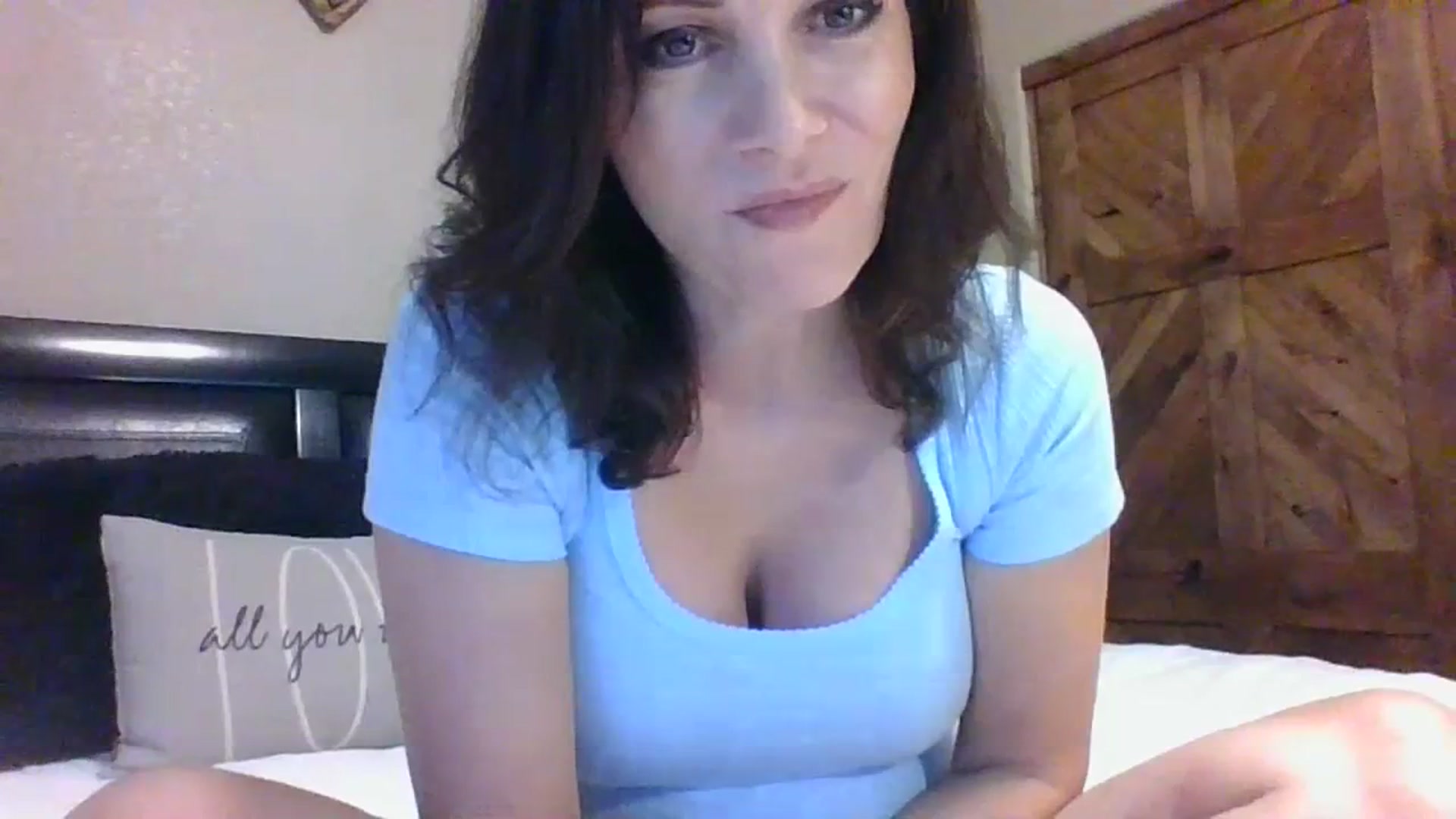 Gallery image thumbnail from LVDOLL's myfreecams stream on, 07/18/2023, 02:37 image 10 of 20