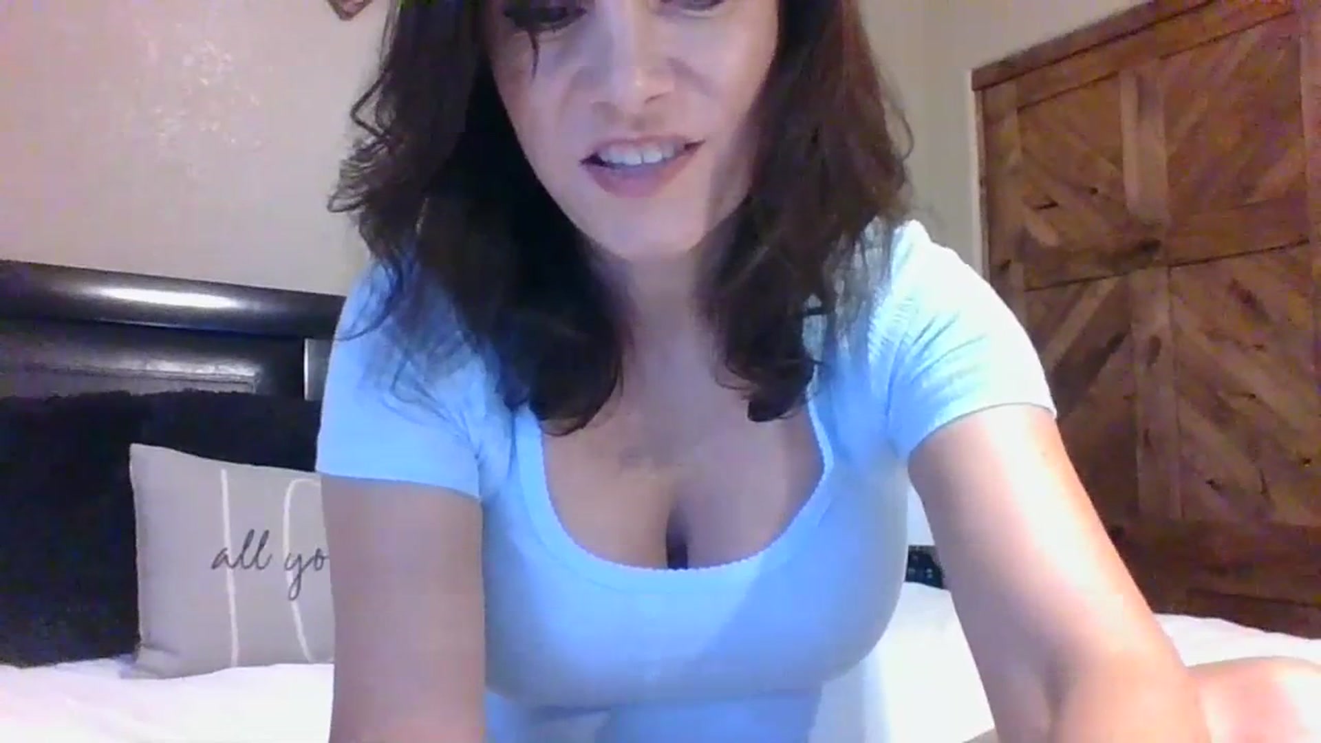 Gallery image thumbnail from LVDOLL's myfreecams stream on, 07/18/2023, 02:37 image 3 of 20