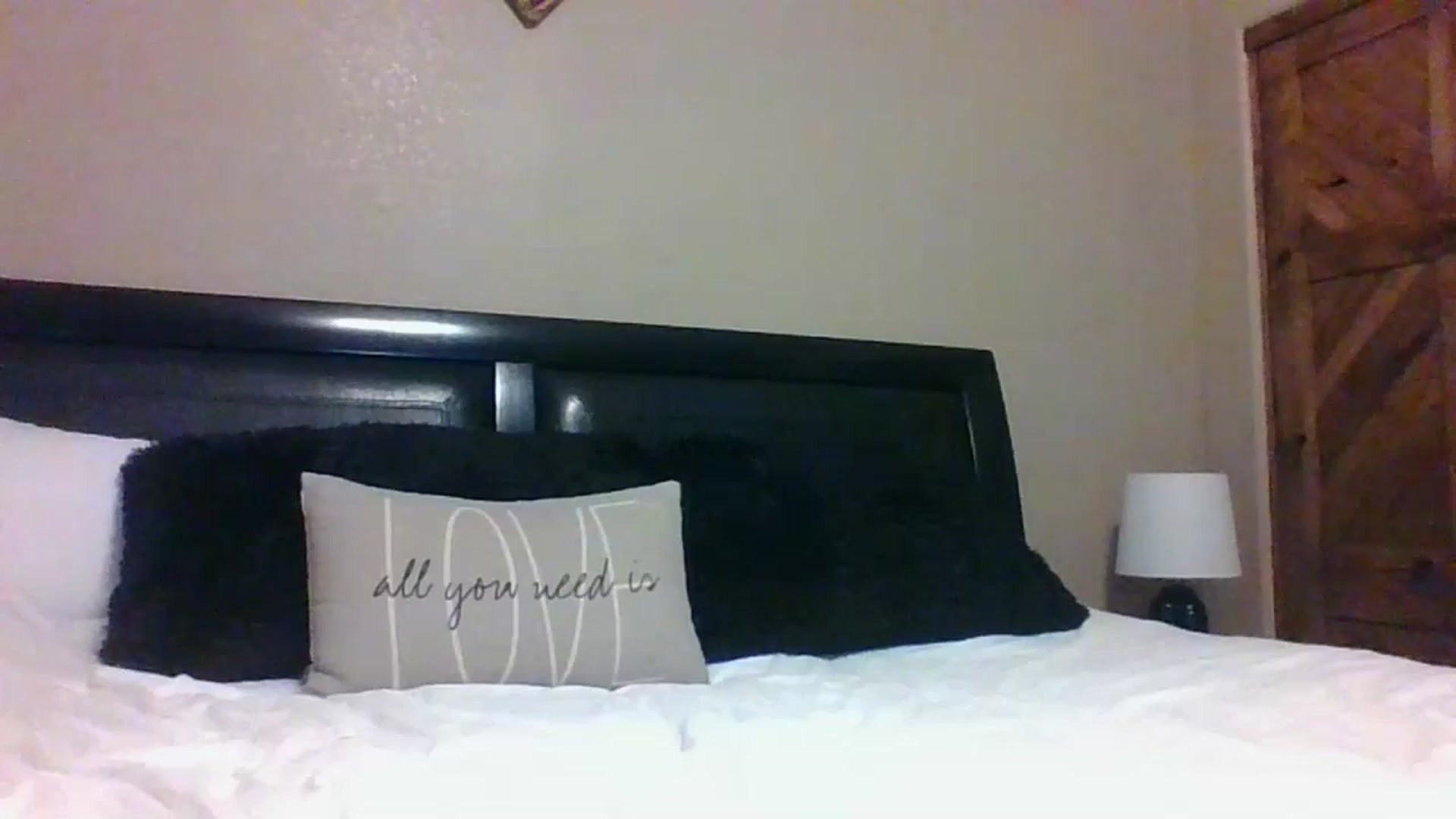 Gallery image thumbnail from LVDOLL's myfreecams stream on, 07/18/2023, 03:25 image 2 of 20