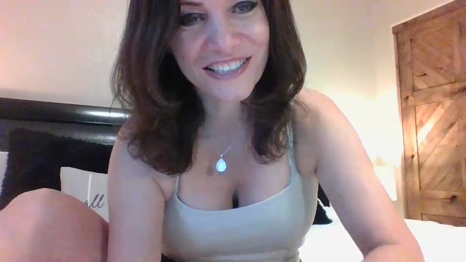 Gallery image thumbnail from LVDOLL's myfreecams stream on, 07/20/2023, 01:55 image 14 of 20