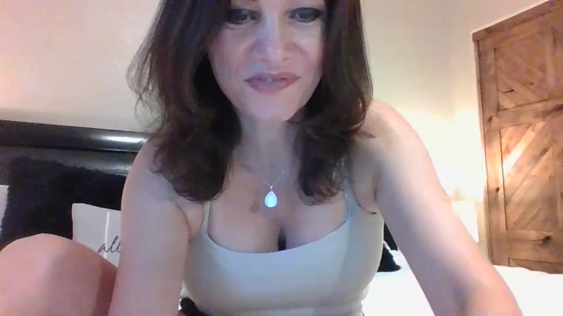 Gallery image thumbnail from LVDOLL's myfreecams stream on, 07/20/2023, 01:55 image 13 of 20
