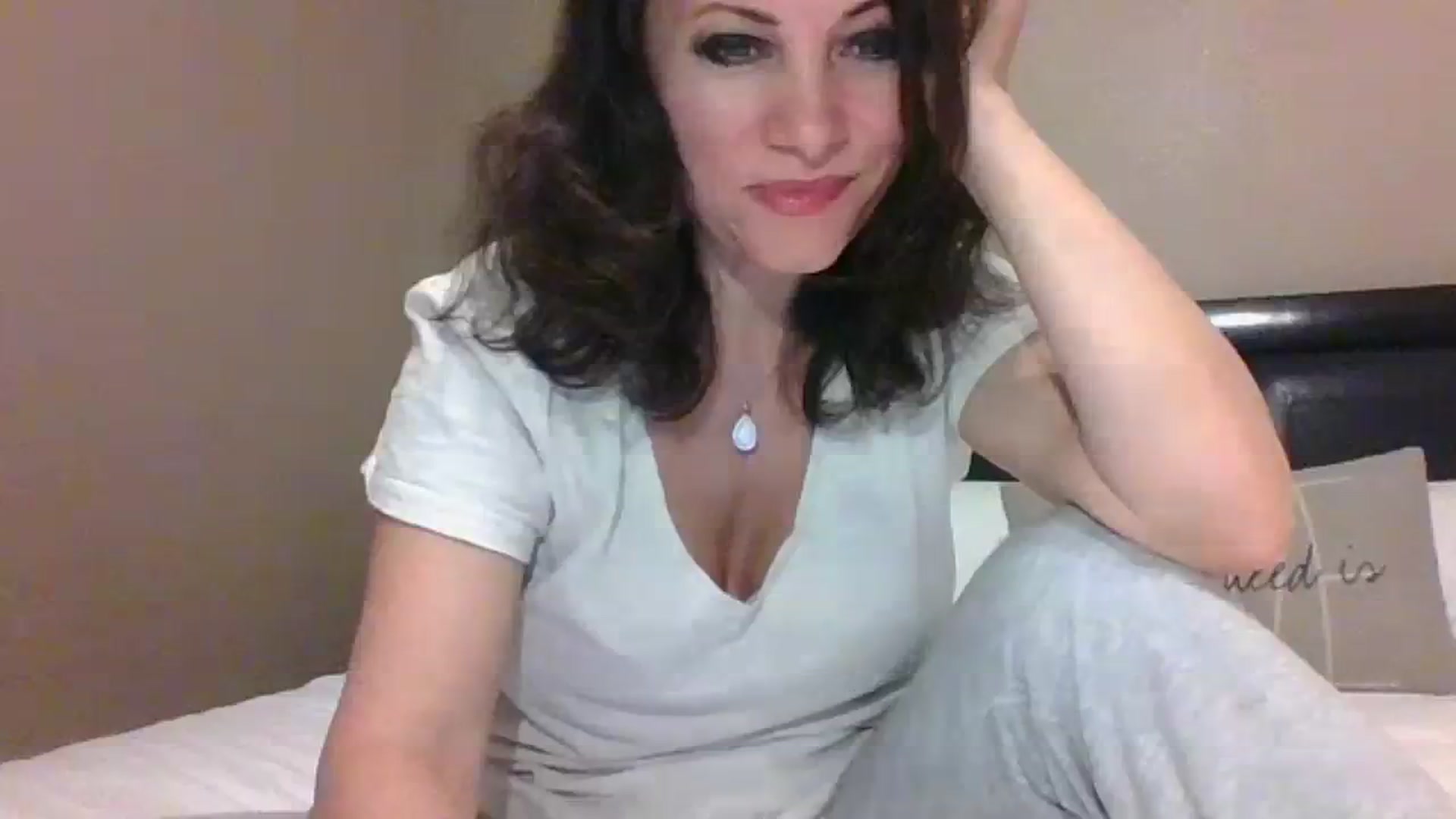 Gallery image thumbnail from LVDOLL's myfreecams stream on, 07/31/2023, 05:35 image 11 of 20