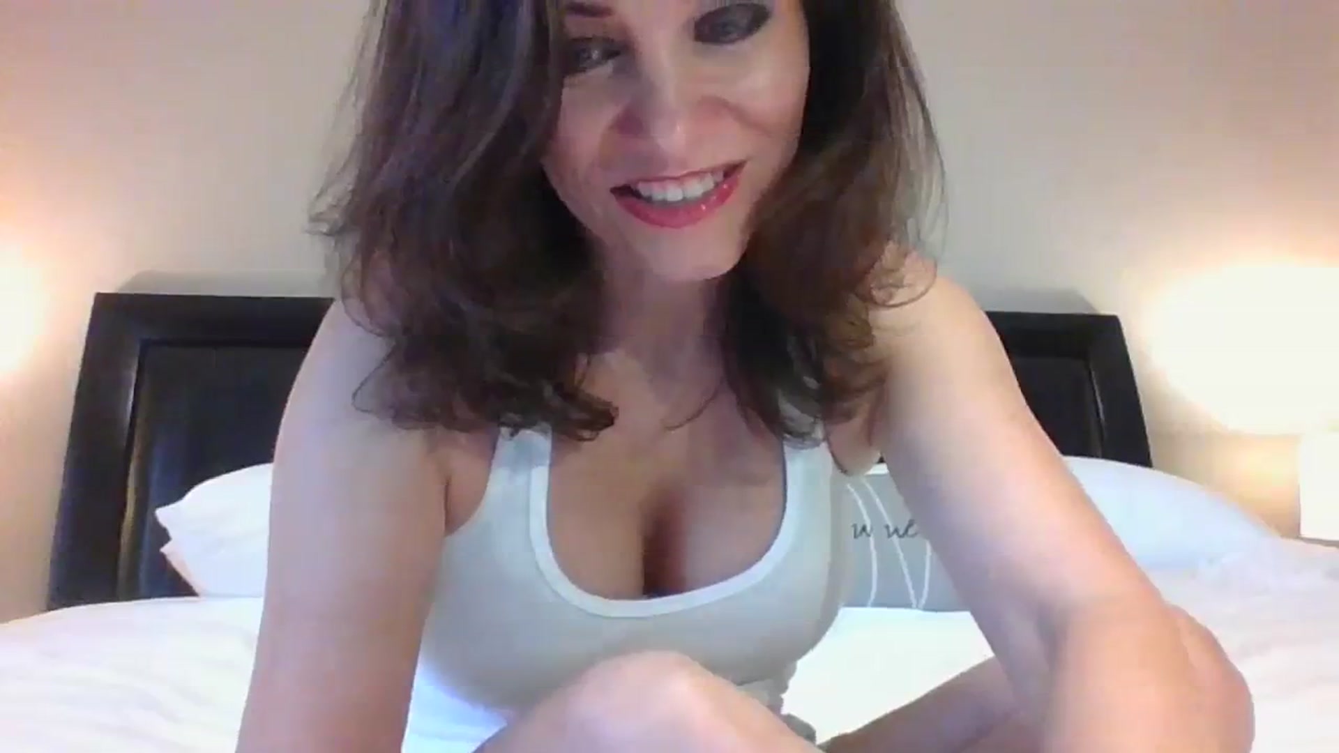 Gallery image thumbnail from LVDOLL's myfreecams stream on, 08/03/2023, 21:09 image 18 of 20