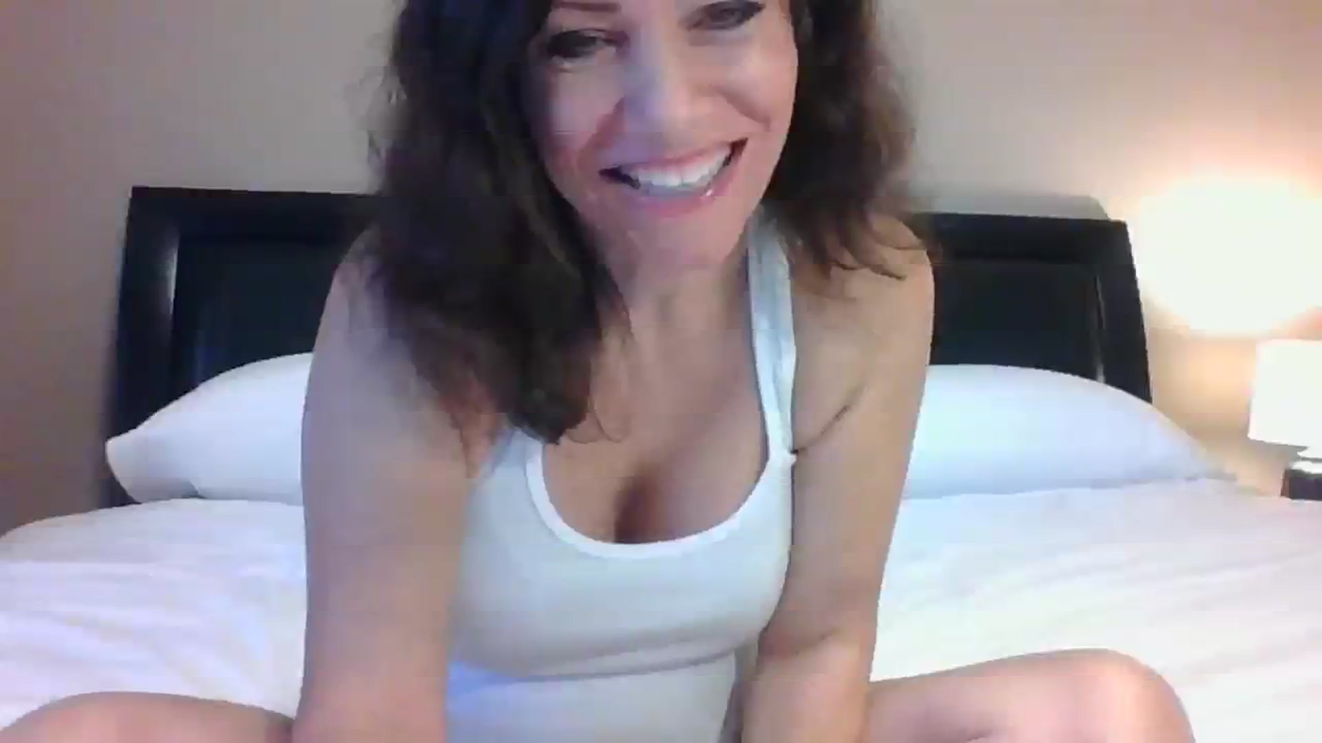 Gallery image thumbnail from LVDOLL's myfreecams stream on, 08/06/2023, 23:07 image 13 of 20