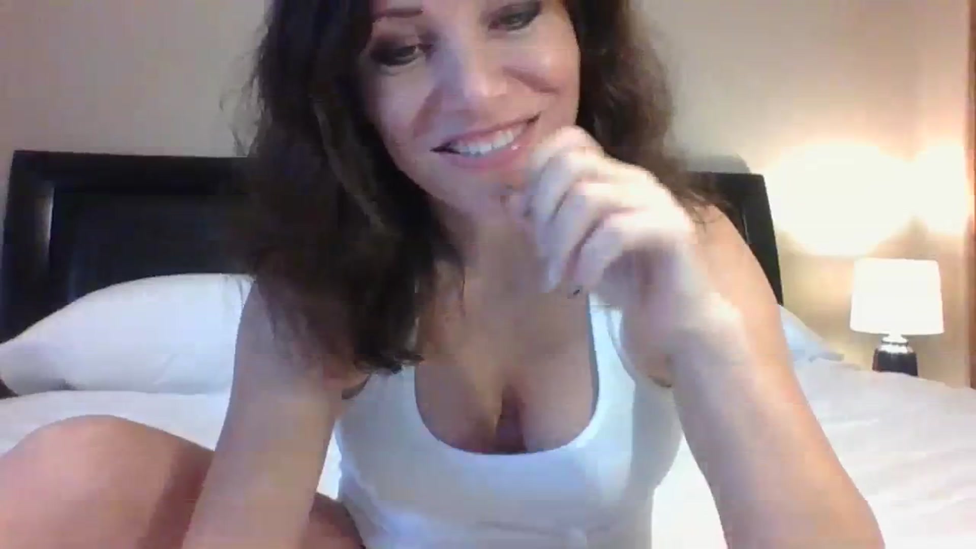 Gallery image thumbnail from LVDOLL's myfreecams stream on, 08/06/2023, 23:07 image 17 of 20