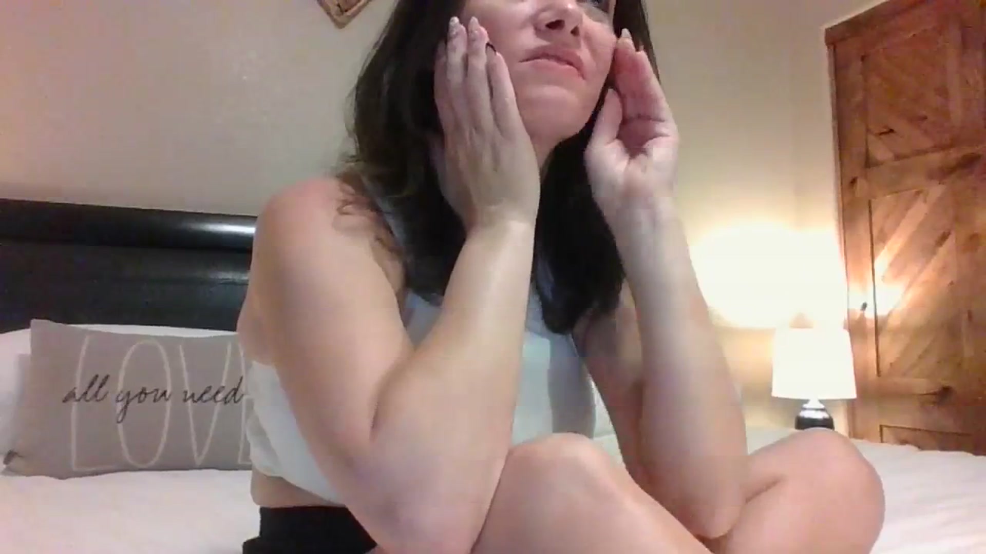 Gallery image thumbnail from LVDOLL's myfreecams stream on, 08/10/2023, 02:45 image 15 of 20
